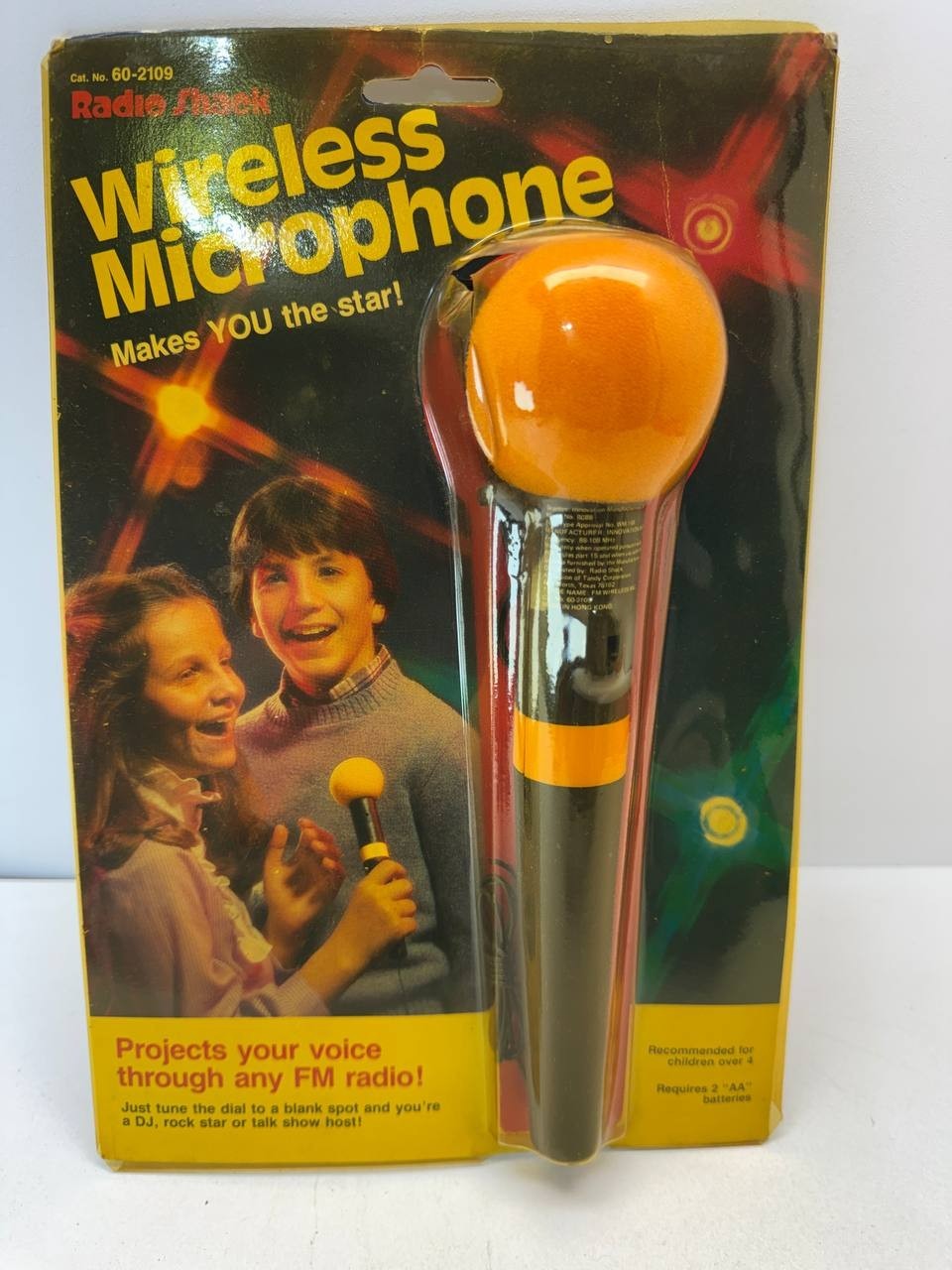 Vintage Radio Shack 60-2109 Wireless Microphone FM Toy Carded