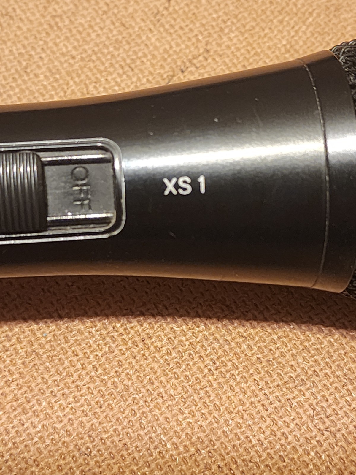 Sennheiser XS1 Handheld Microphone with 12′ Audio Cord – Black