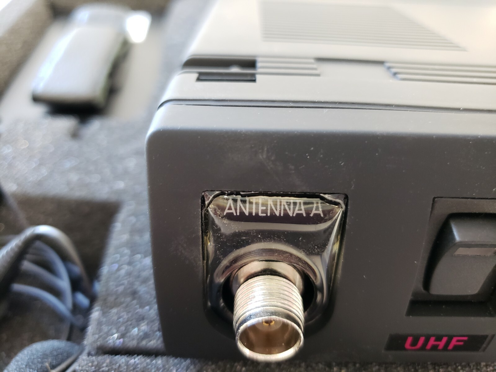 Peavey Pro Comm PCX U-302 Lavalier Wireless System