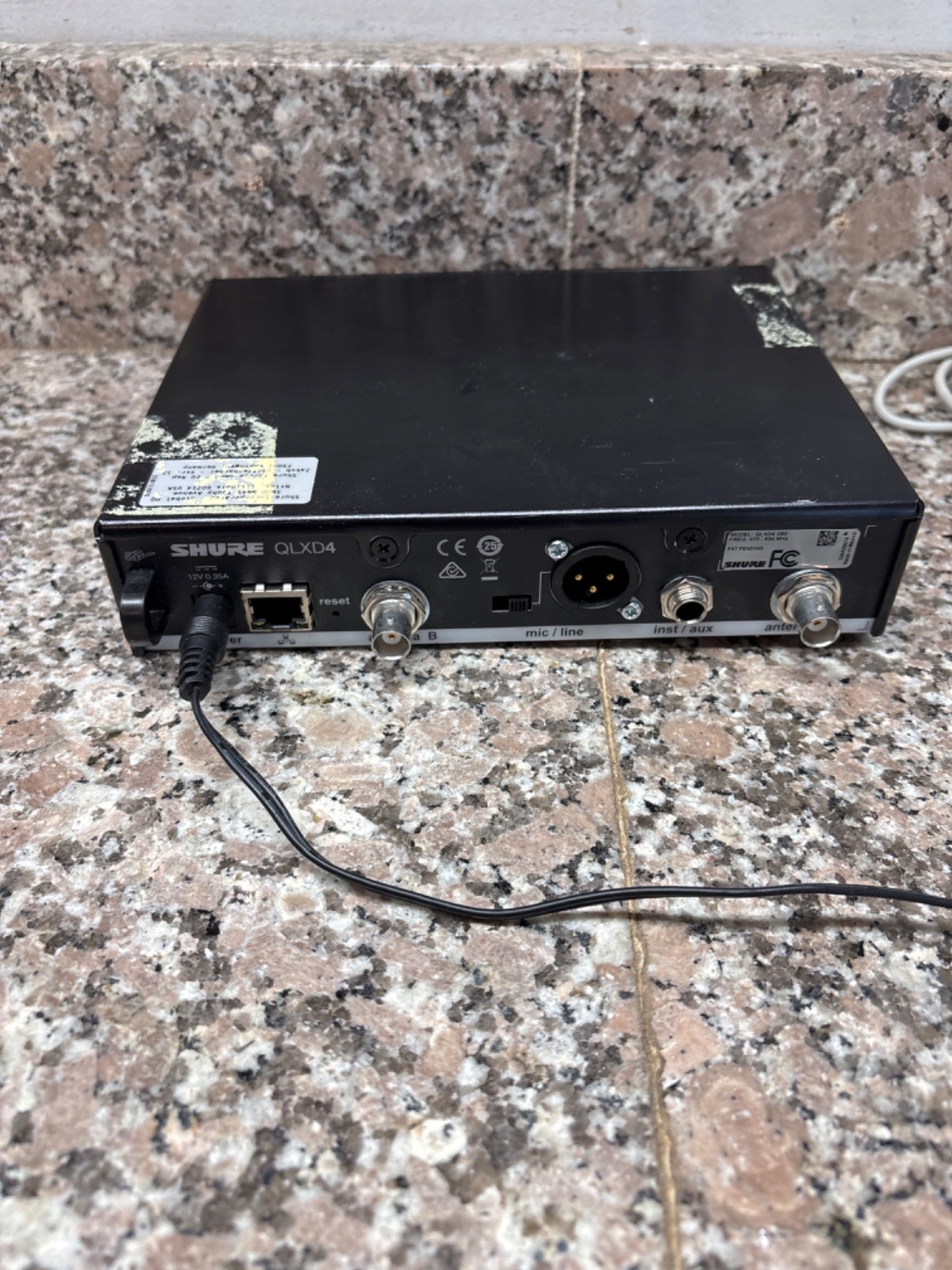 SHURE QLXD4 G50 Band Wireless Mic Receiver w/Power Supply 470-534MHz