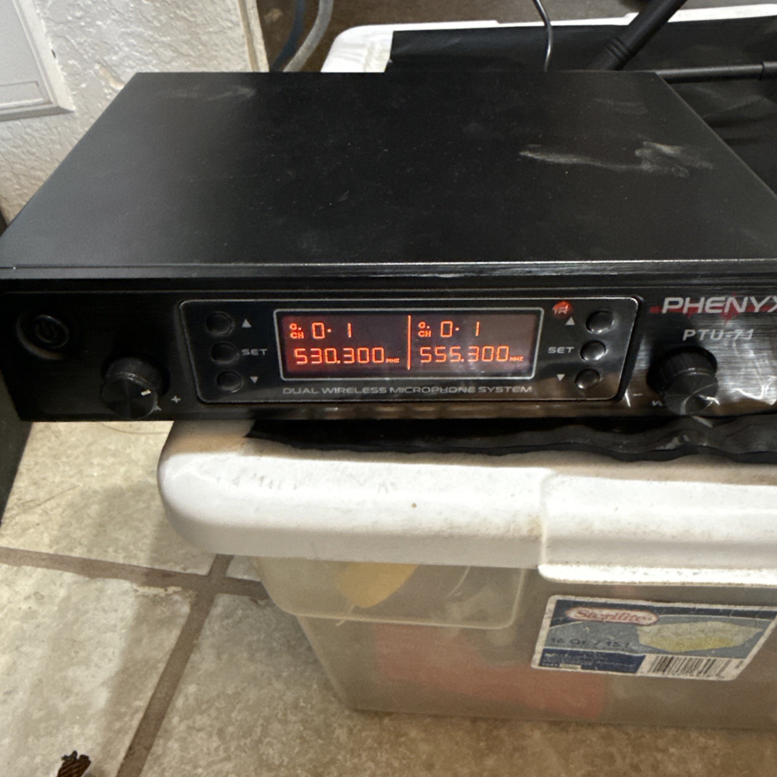 Phoenix PTU-71 Duels Wireless Microphone System Untested NO Microphone