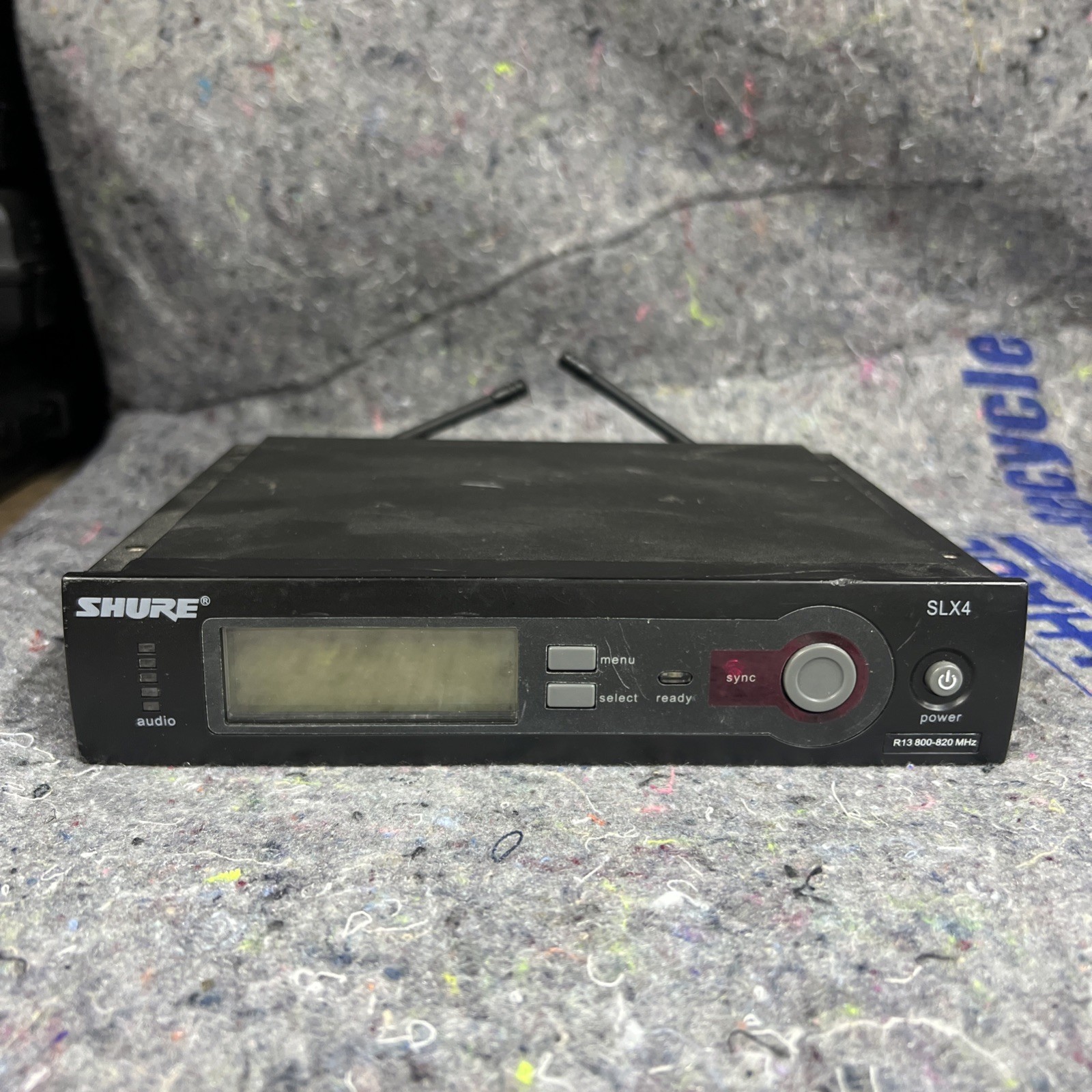 Shure SLX4 Wireless Microphone Receiver 470-494 MHz Receiver NEEDS POWER SUPPLY
