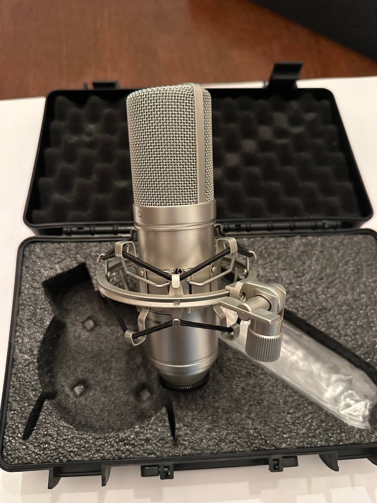 The Voice Over Microphone! “Harlan Hogan” plus accessories EUC