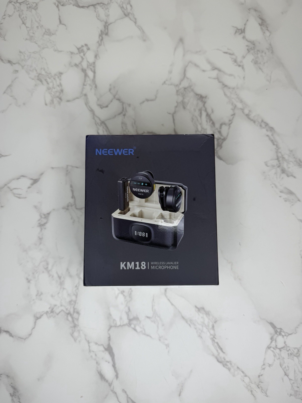 NEEWER KM18 Wireless Button Lavalier Microphone Kit