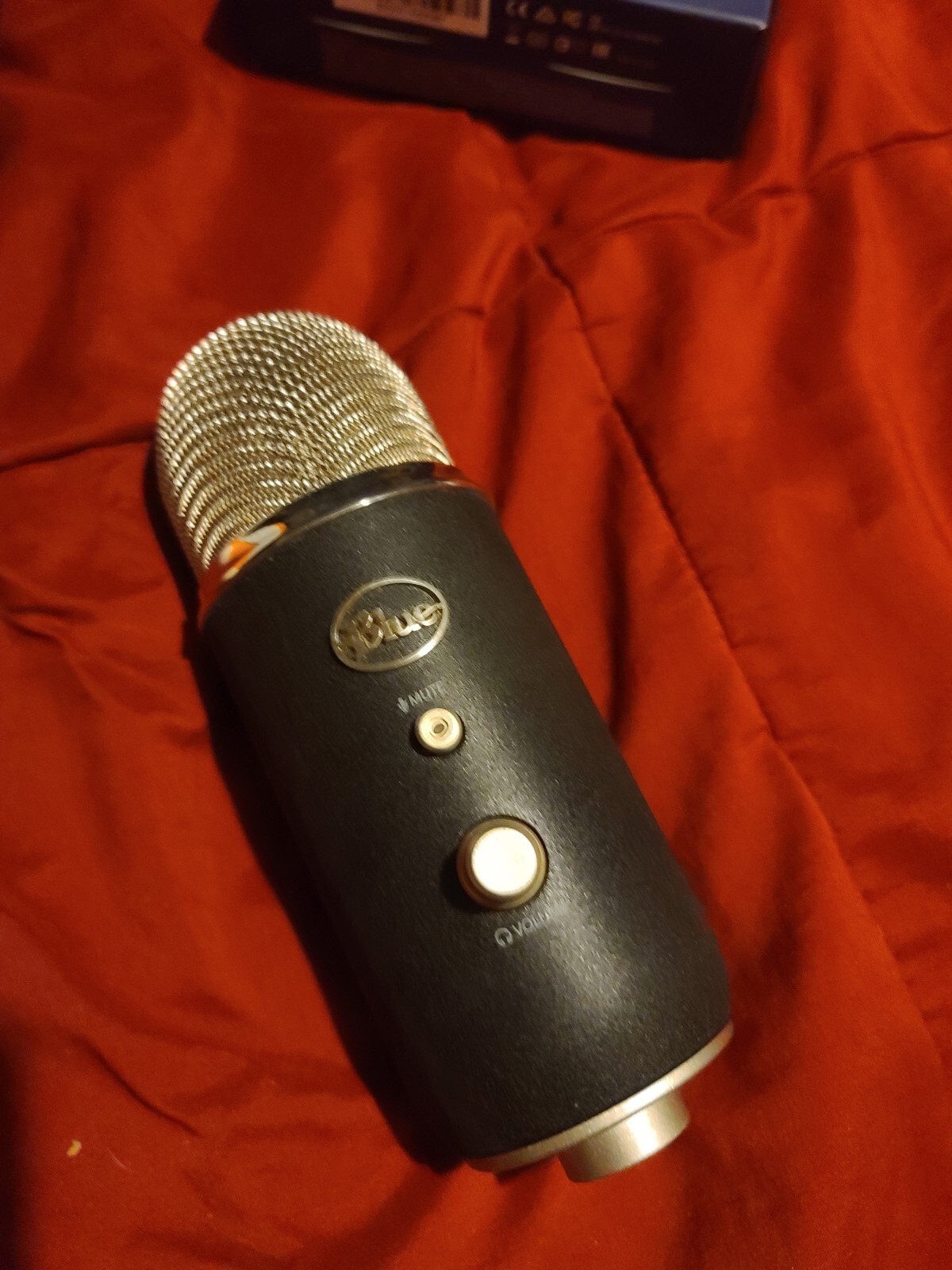 Blue YETI-PRO Yeti Pro USB Multipattern Microphone with 3 Condenser Capsules