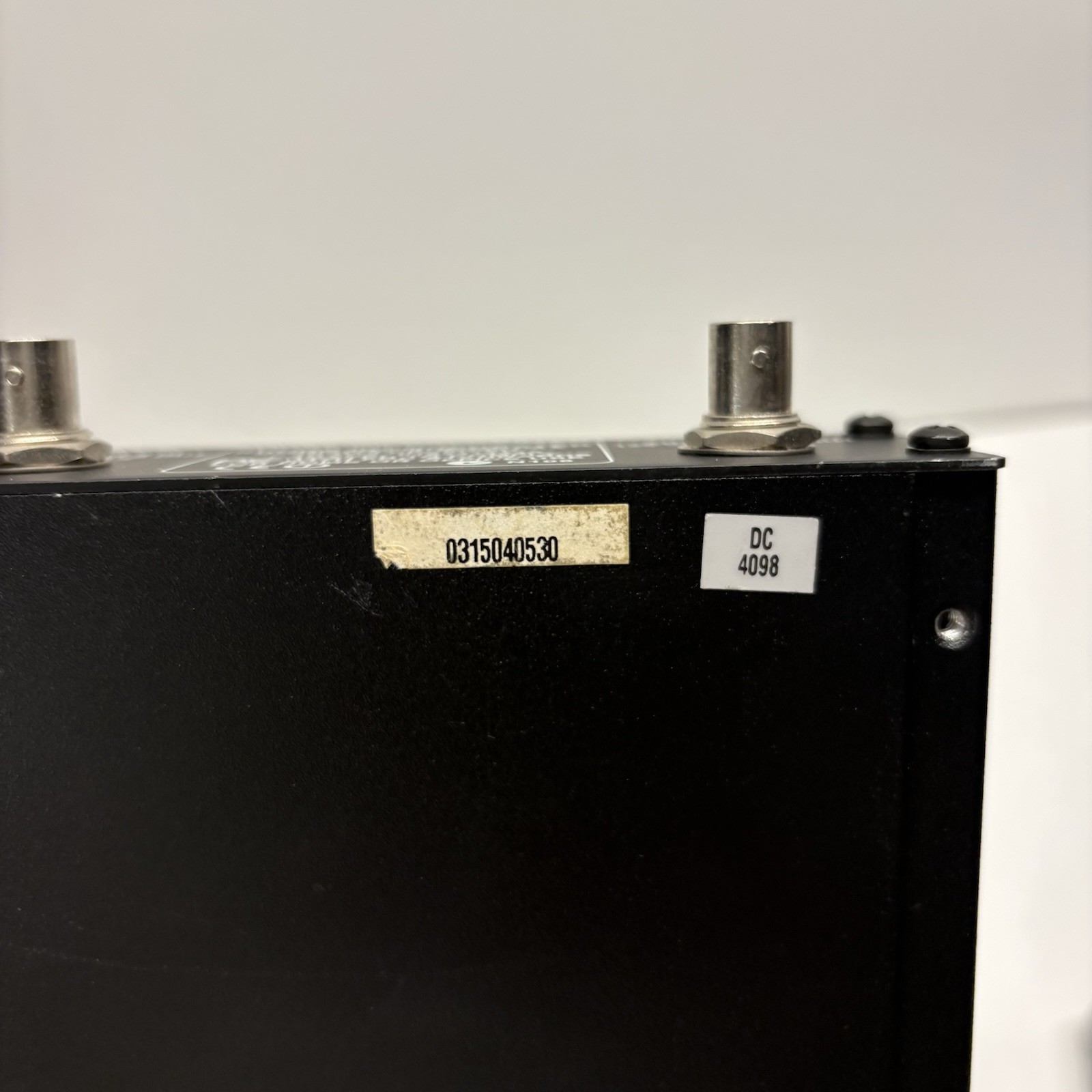 Shure ULXP4 UHF Wireless Mic Receiver 554-590 MHz – No Power Supply or Antennas