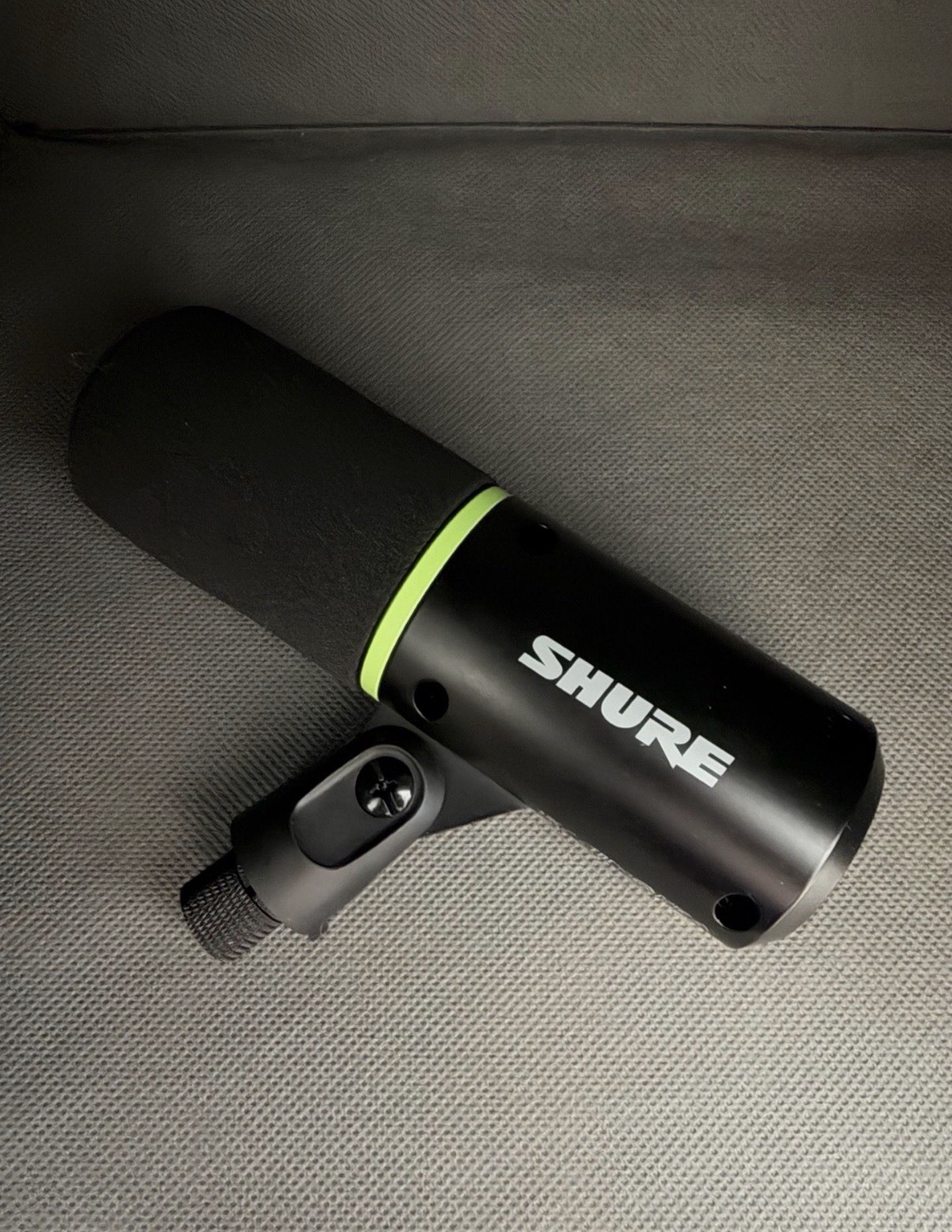 Shure MV6 Gaming Microphone Dynamic USB PC Mic Gaming Streaming Monitoring Works