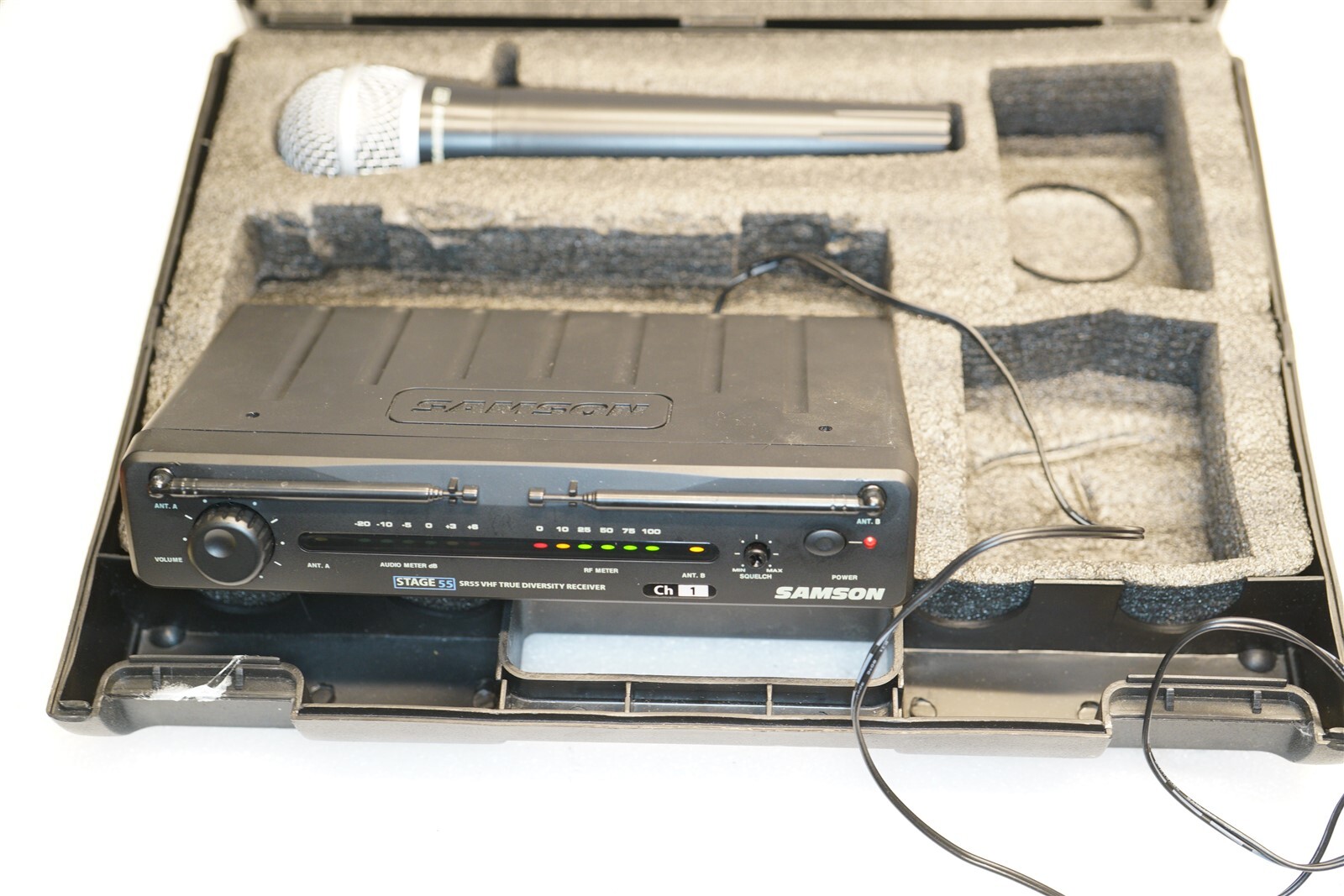 Samson Stage 55 Handheld Wireless Microphone System, SR55 Receiver, HT5 TX W Q7