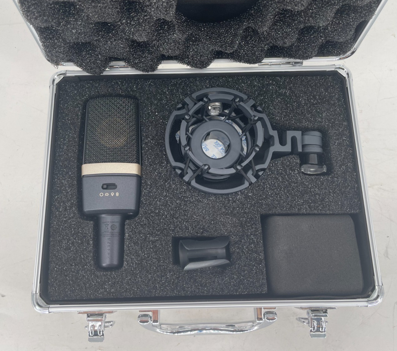 AKG C314 Professional Multi-Pattern Condenser Microphone w/Case #2