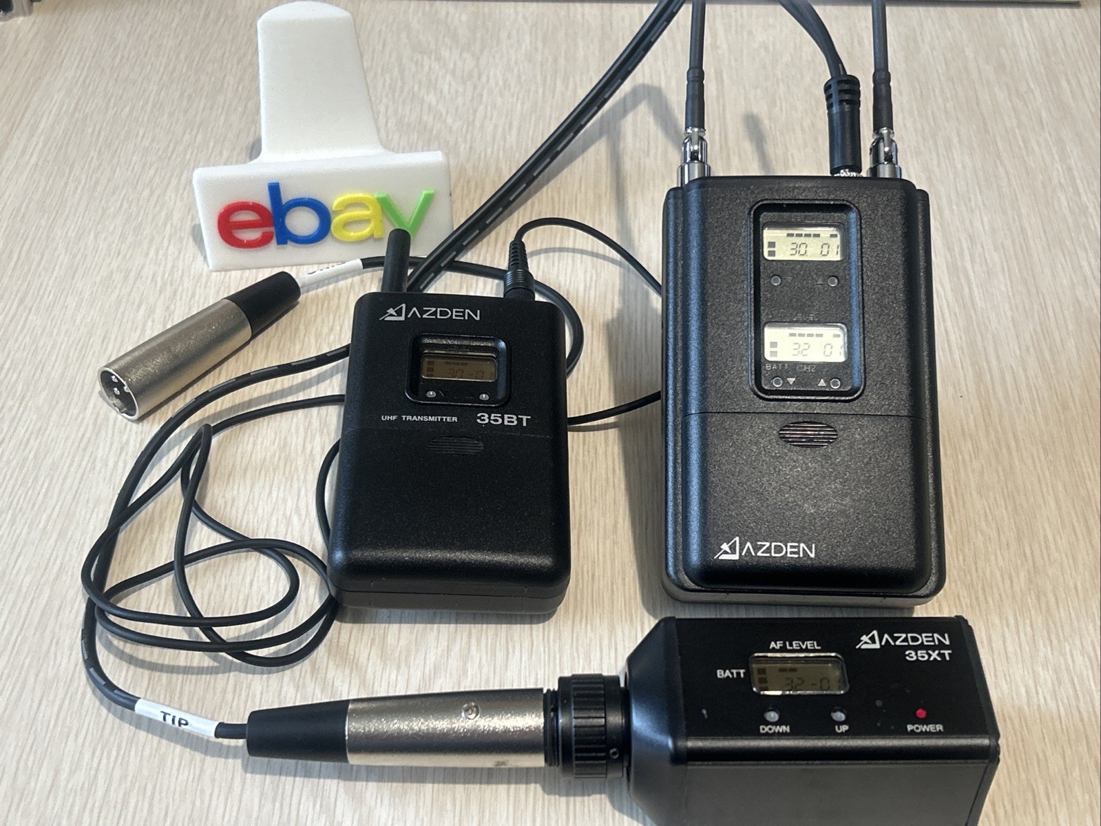 Azden 35XT 300 Series UHF Plug-In Transmitter And 325UPR Receiver 35BT transmit