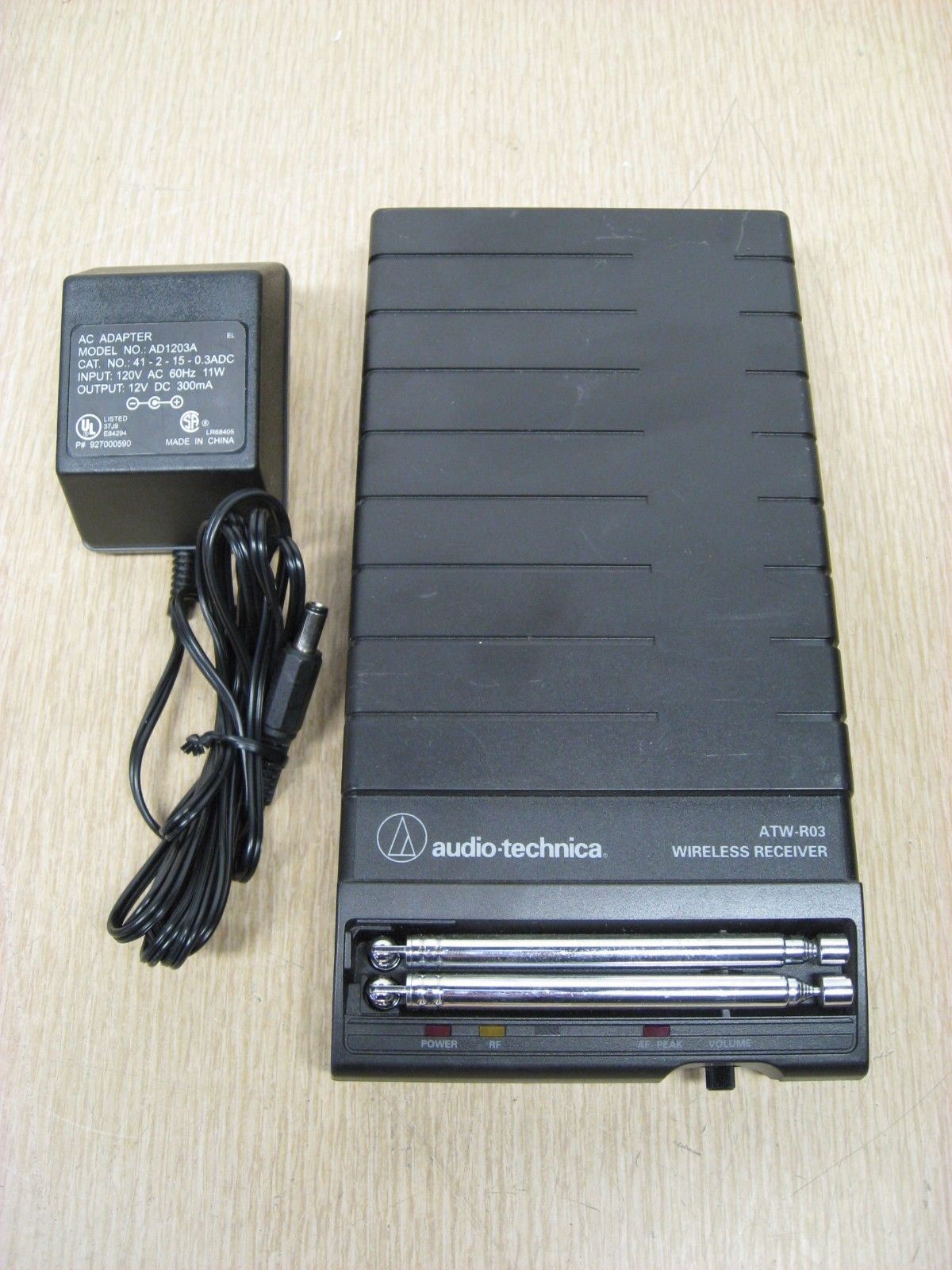Audio Technica model ATW R09 Wireless Receiver professional VHF console ATW RO9