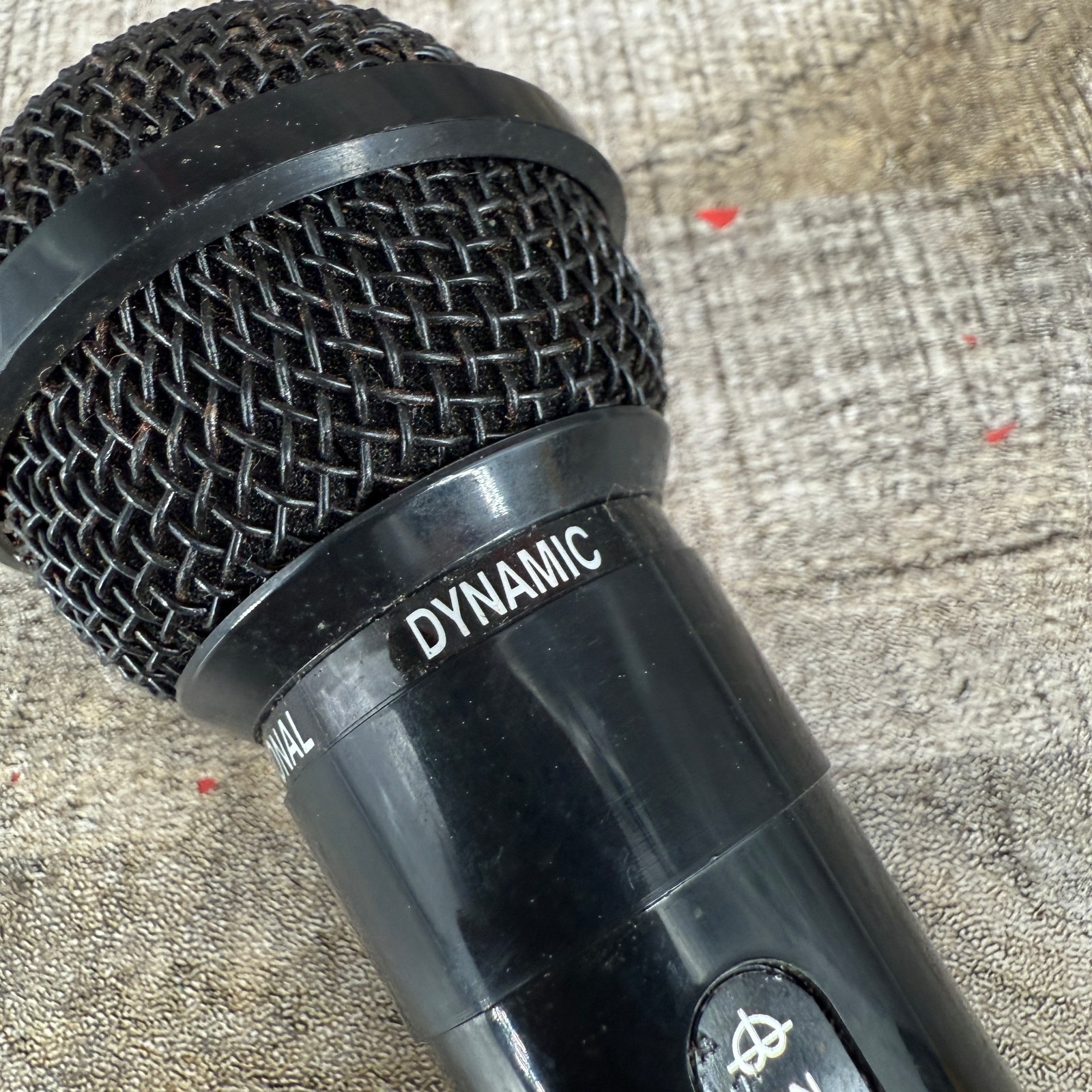 Dynamic Microphone Uni-Directional Works