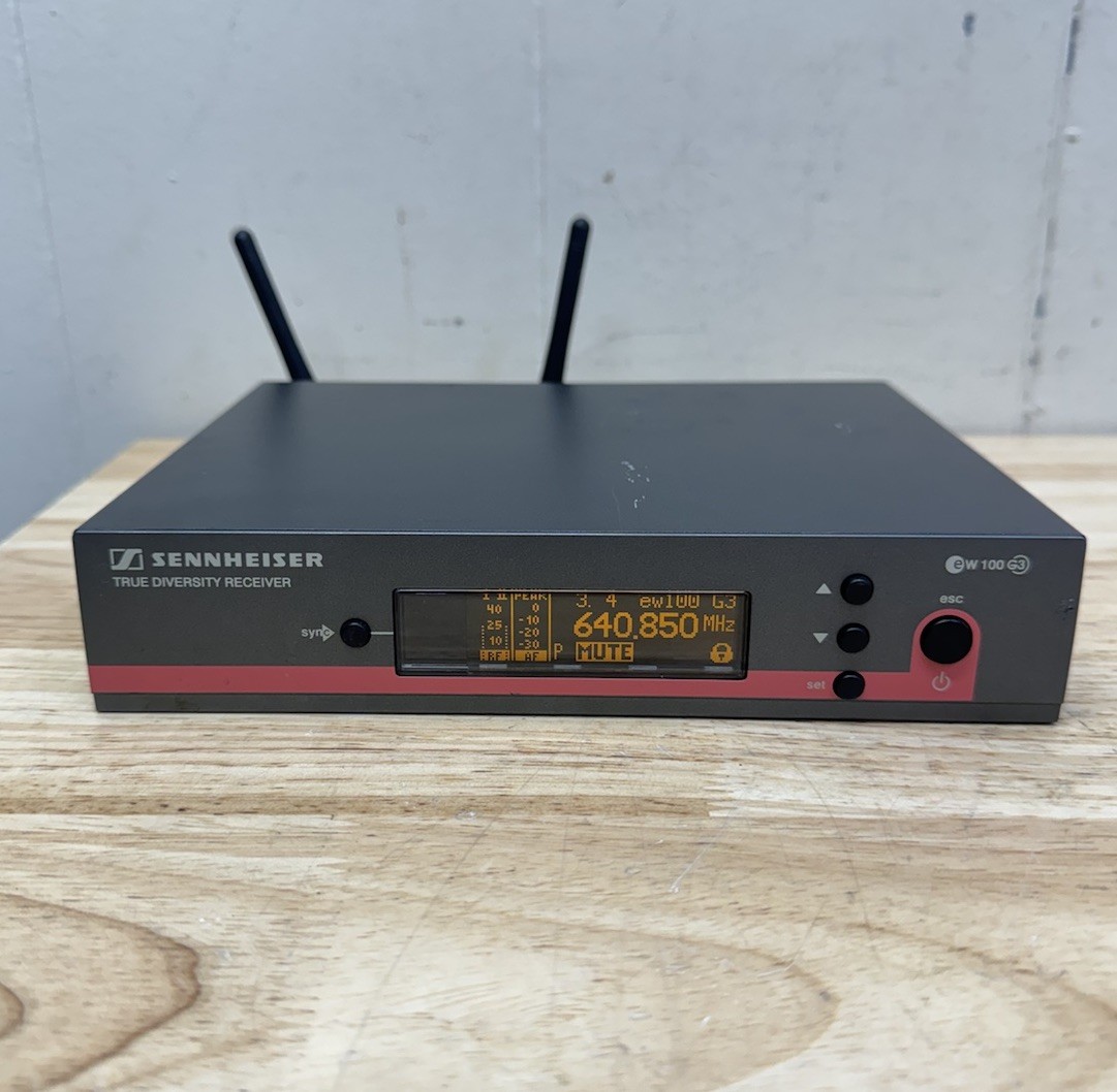 Sennheiser True Diversity Receiver EM100 EW100 G3 Range B 626-662 MHZ No PSU A