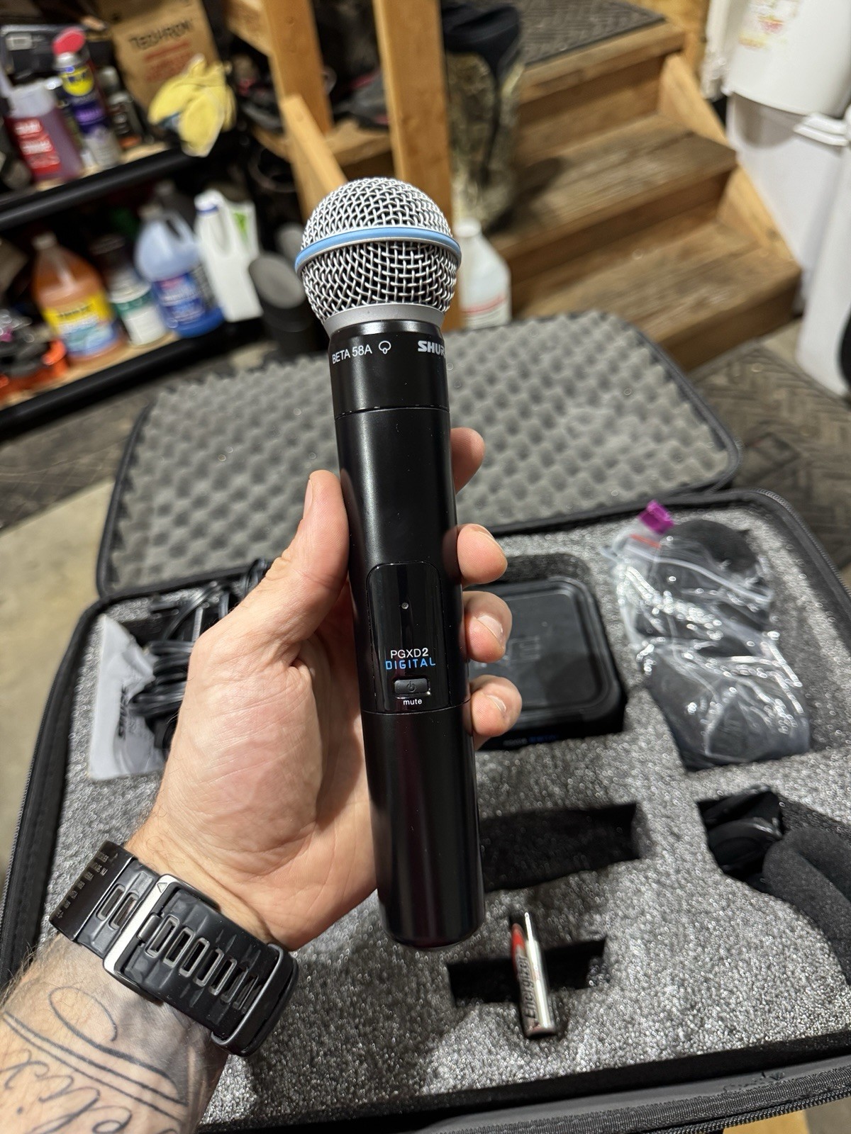 Shure PGX4/Beta58A Digital Wireless Microphone