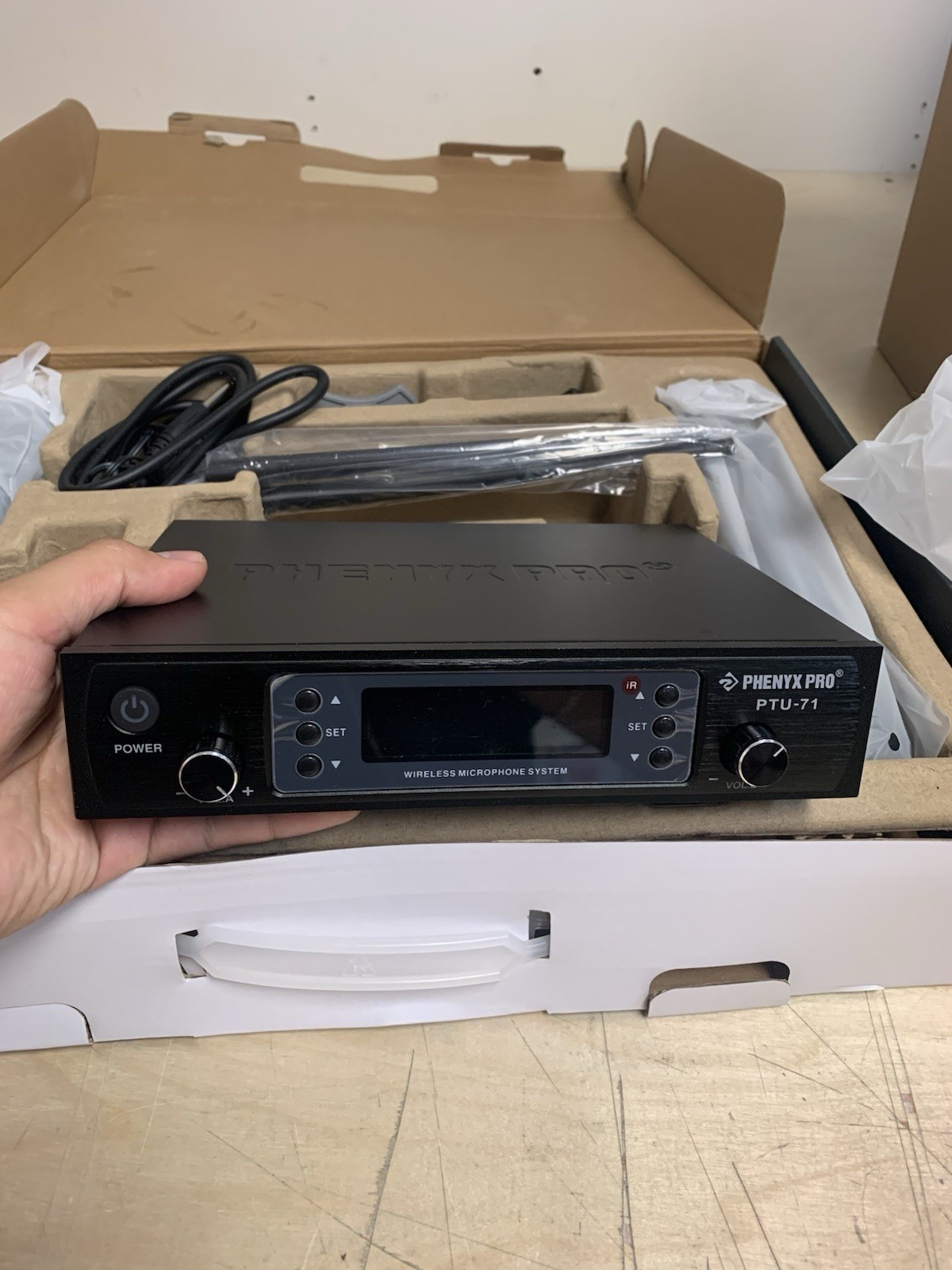 Phenyx Pro PTU-71 2B UHF Dual-Channel Wireless Headset Microphone System USED