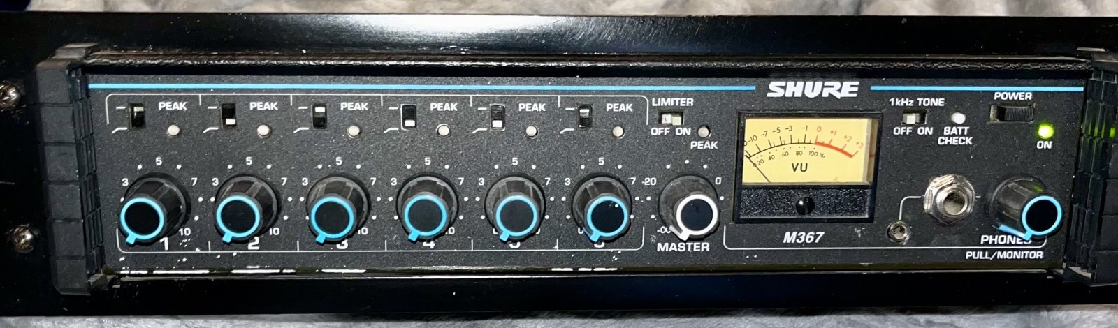 Shure M367 Rackmounted 6 Channel Audio Mixer with 2u Rack Panel