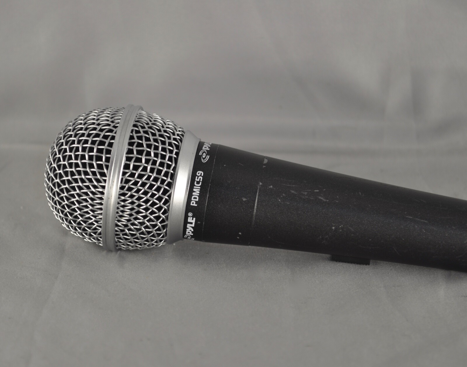 Pyle PDMIC59 Professional Dynamic Microphone