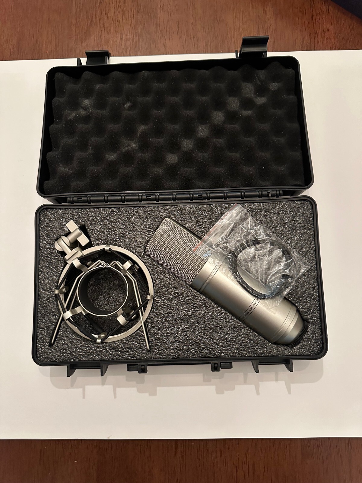 The Voice Over Microphone! “Harlan Hogan” plus accessories EUC
