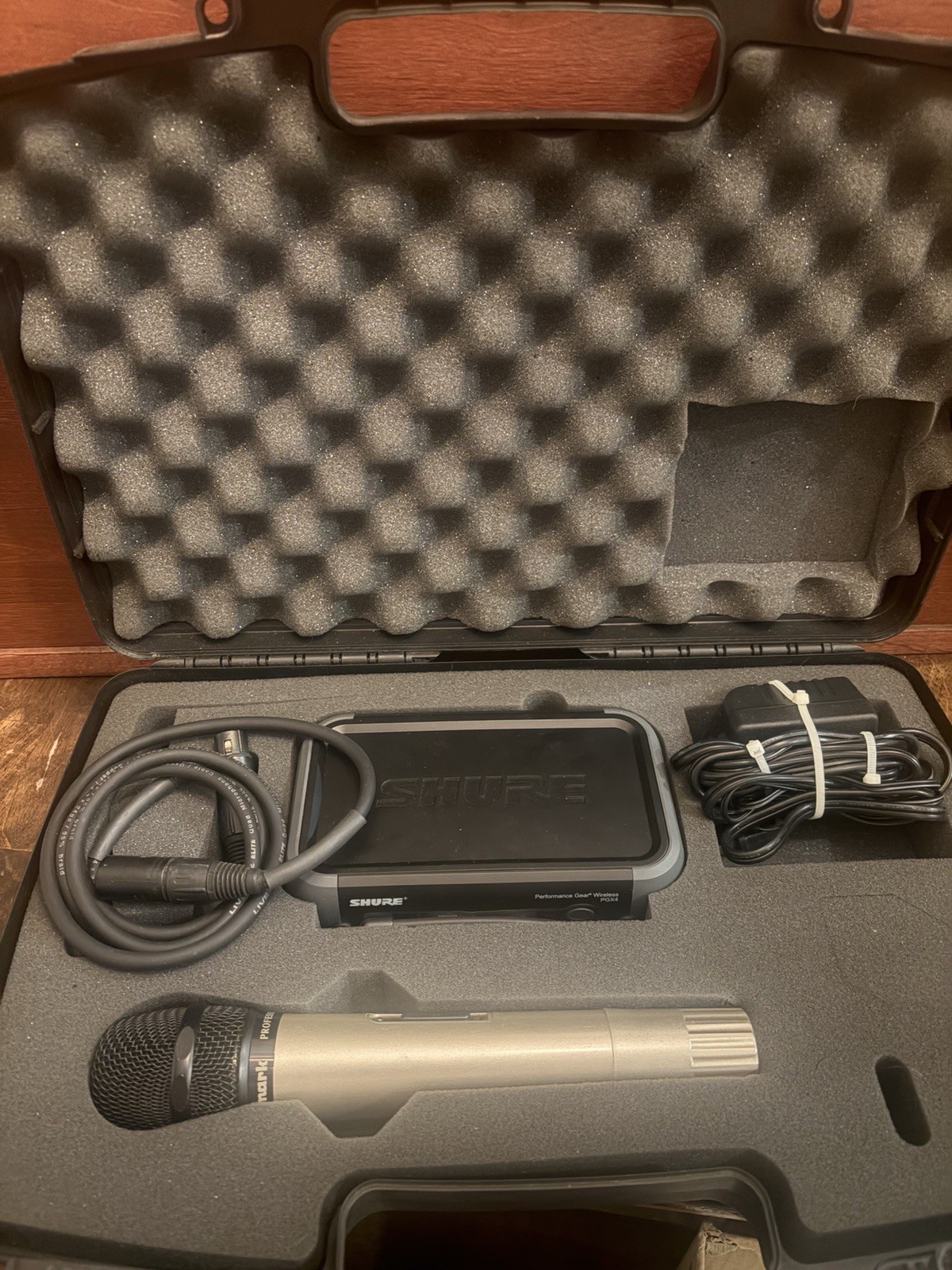 Shure PGX4 Wireless Microphone System H6 with Numark Handheld Microphone –