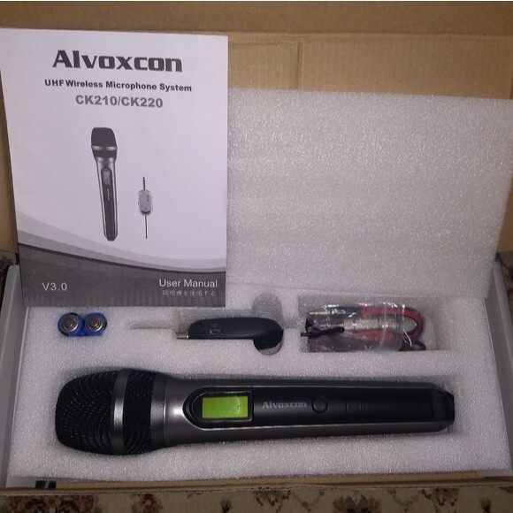 WIRELESS MICROPHONE KIT – New UHF Dynamic Mic for PA Karaoke Stage Live