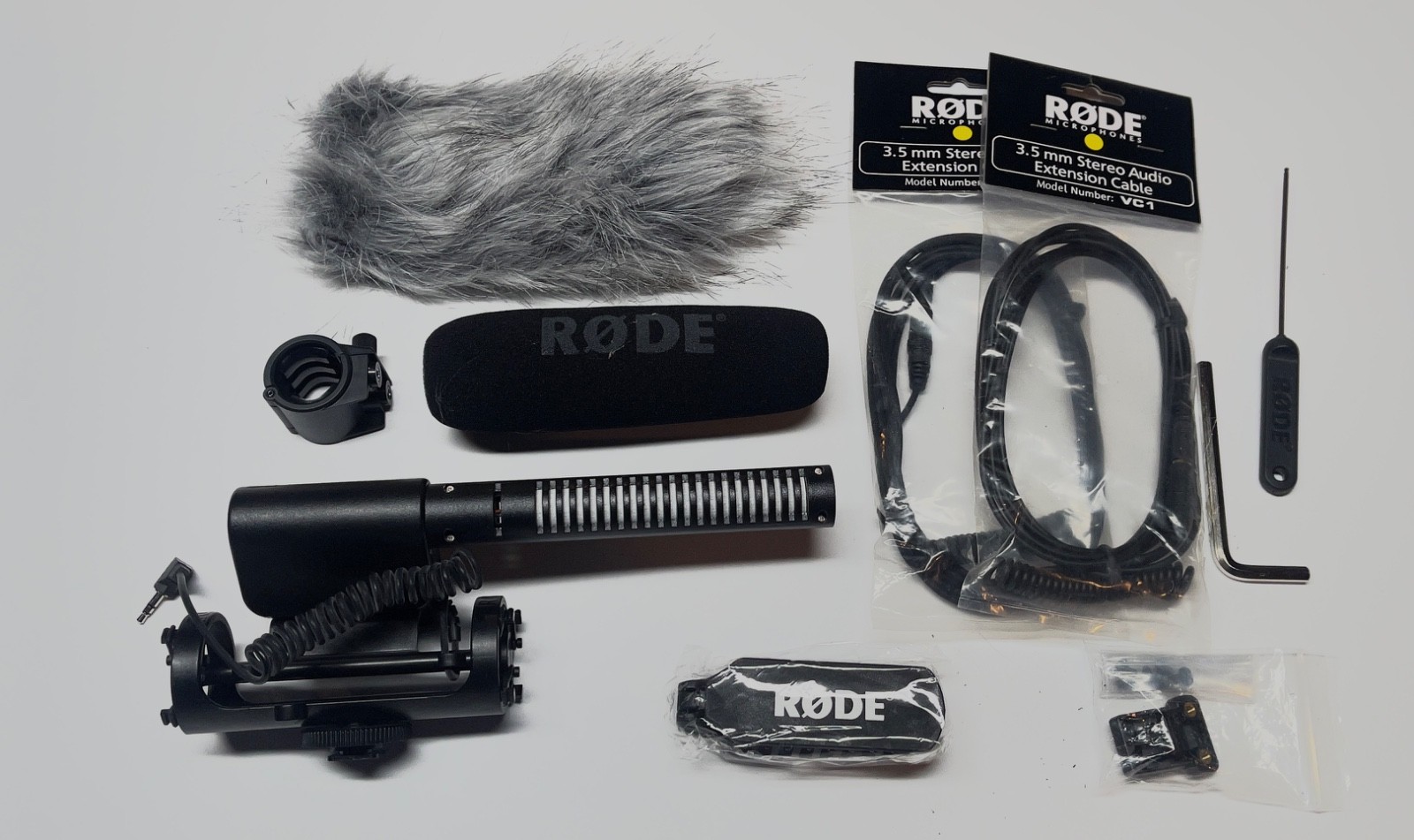 Rode N3594 Professional Shotgun Microphone with accessories