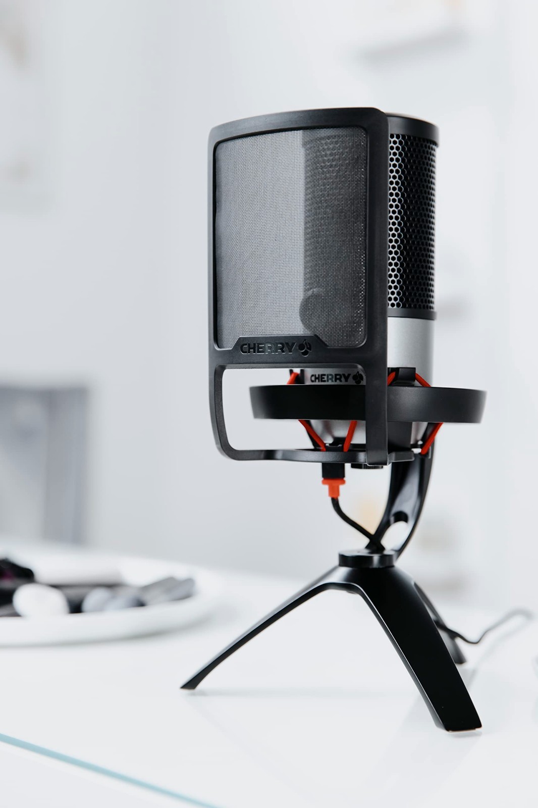 Adjustable Pop Filter Mask Shield for Microphone – Custom Podcast, Streaming, Ga