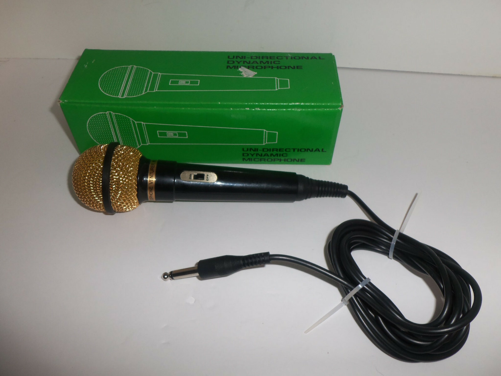 NEW Uni-Directional Dynamic Gold Pro Audio Microphone with Attached Cord in Box
