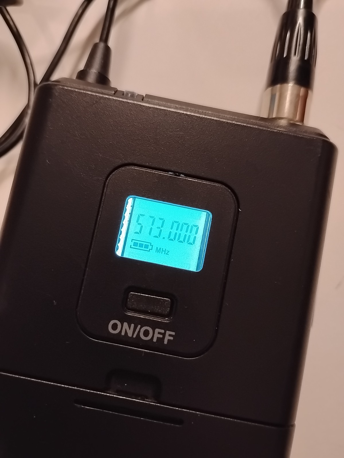 Fifine Technology UHF Wireless Lapel and Headset Microphone Kit K037 Ex Cnd Test