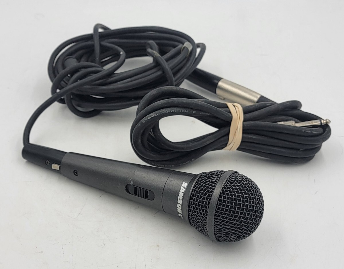 Samson R11 Dynamic Cable Professional Microphone w/ Cord