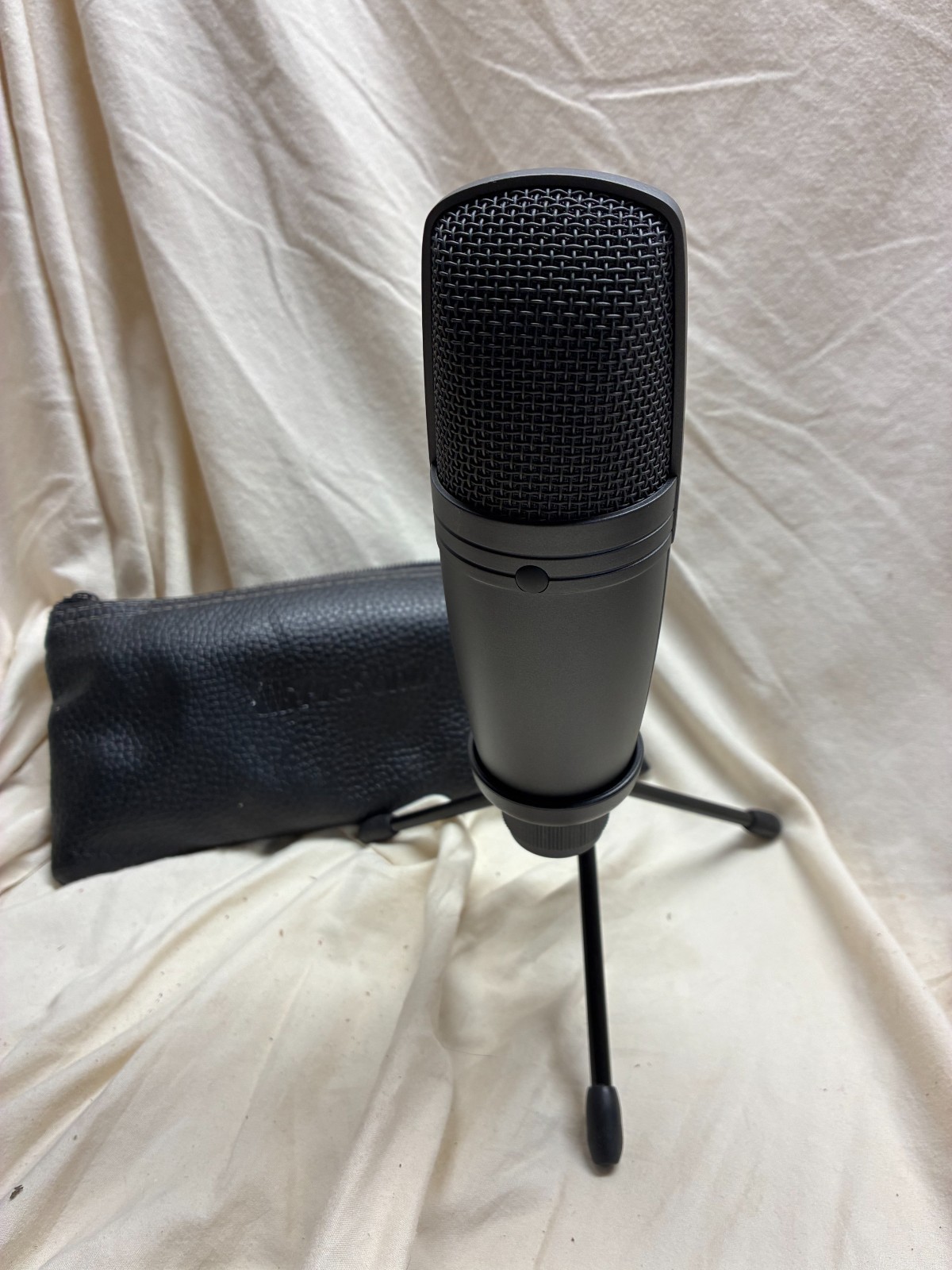 PRE SONUS MICROPHONE-M7- WITH STAND AND STORAGE- GREAT CONDITION