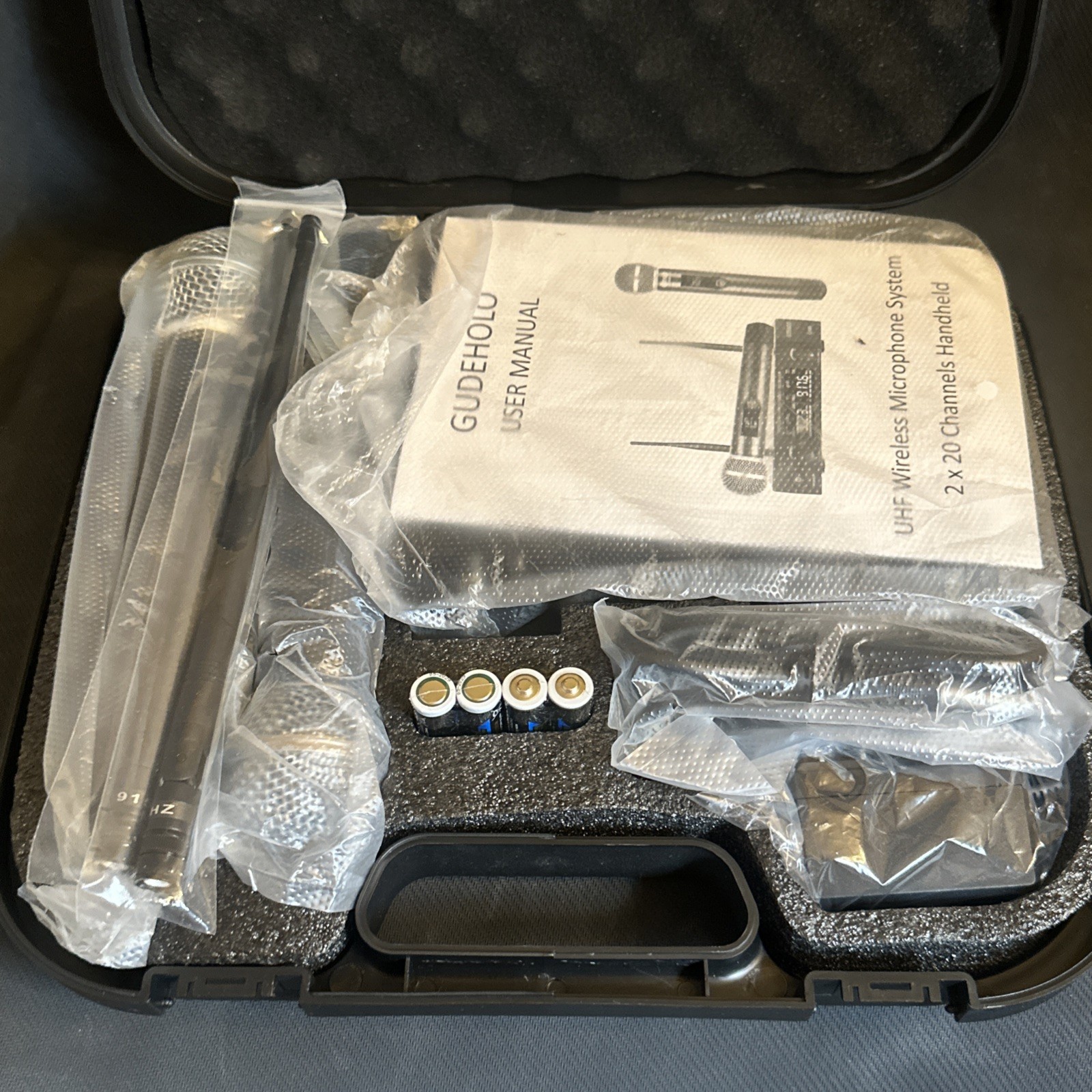 Wireless Microphone System with Case, Metal UHF Dual Handheld 20 Channels Profes