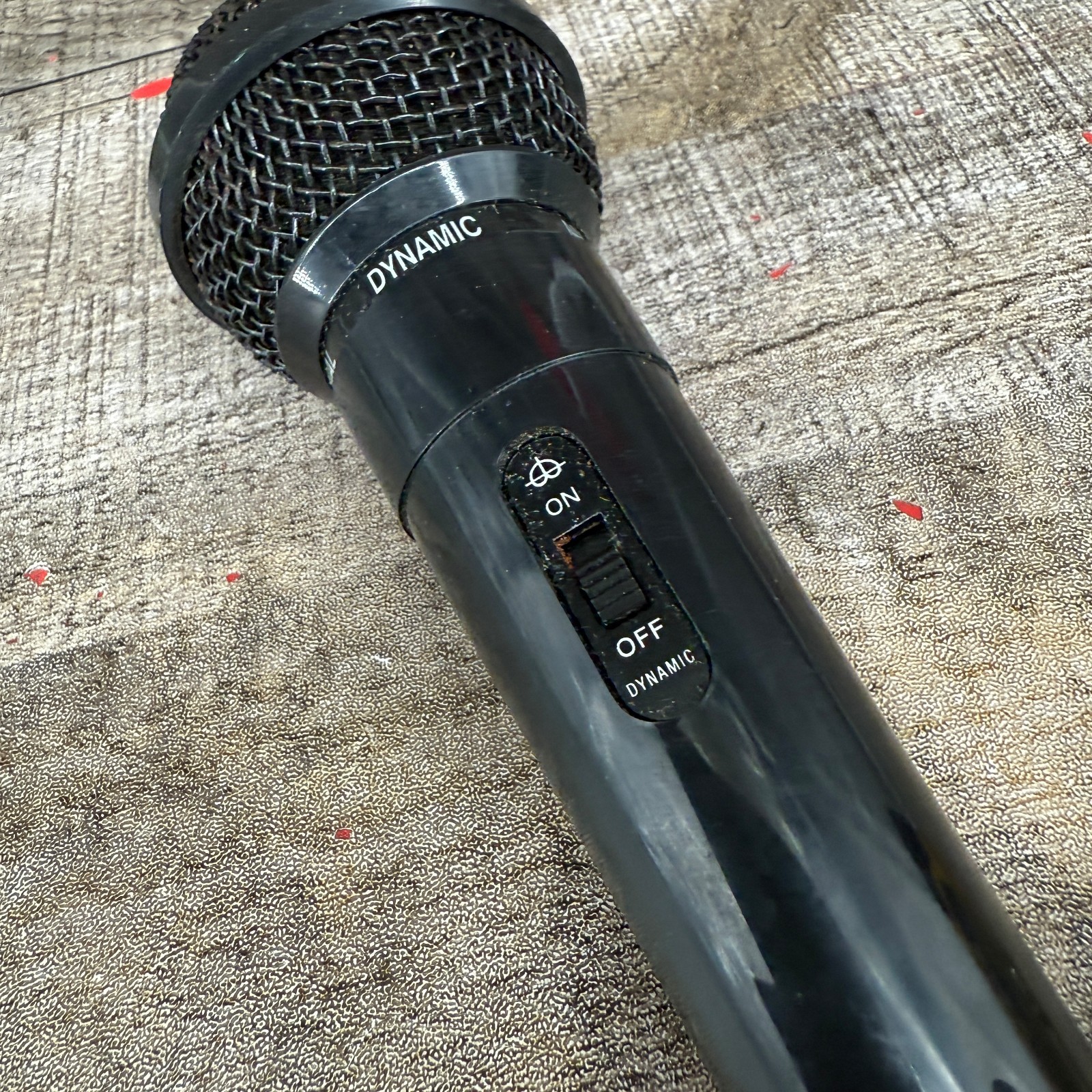 Dynamic Microphone Uni-Directional Works