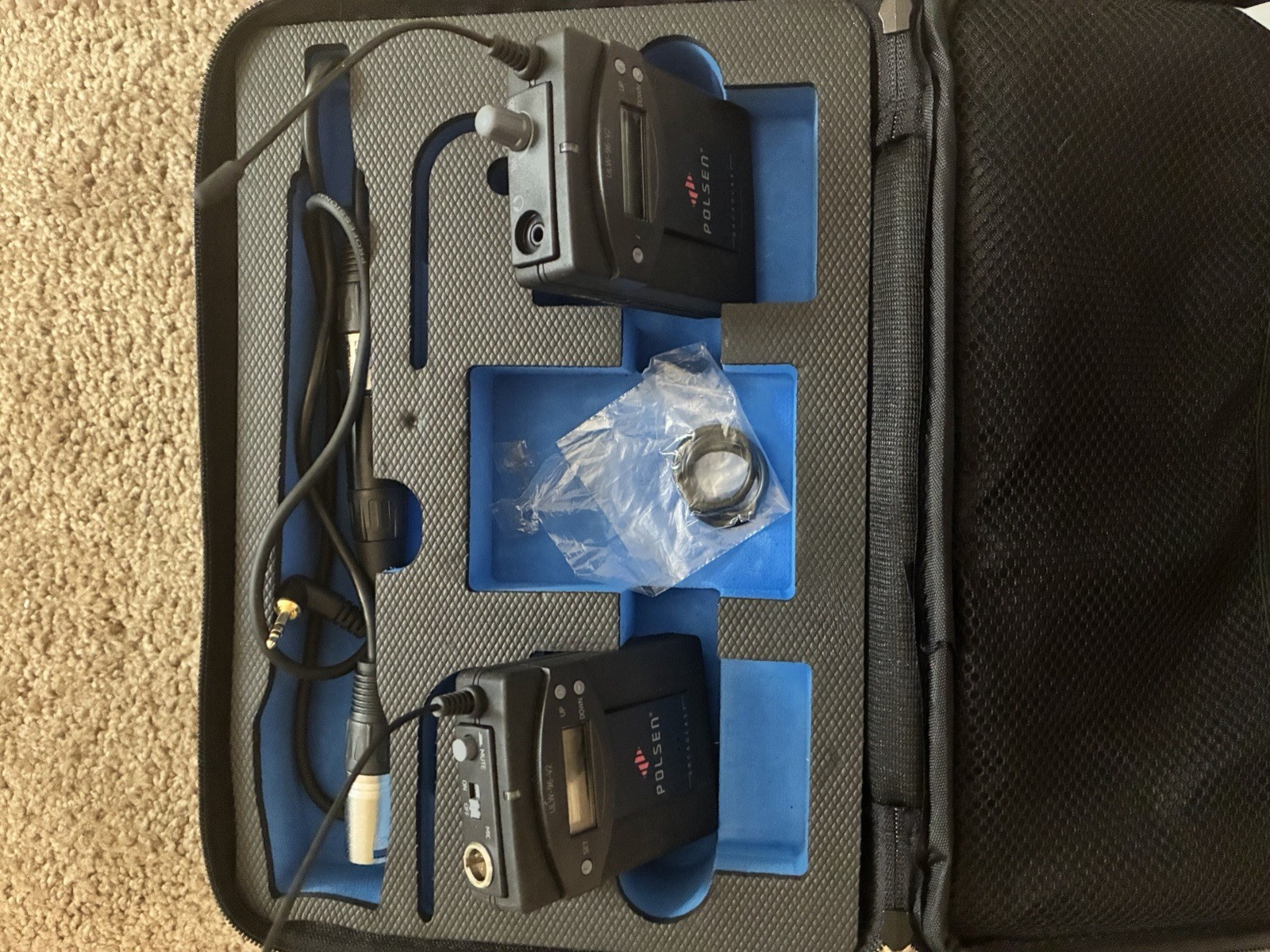 Polsen ULW-96 Camera-Mountable UHF Wireless System/96-Channel (640 to 664 MHz)