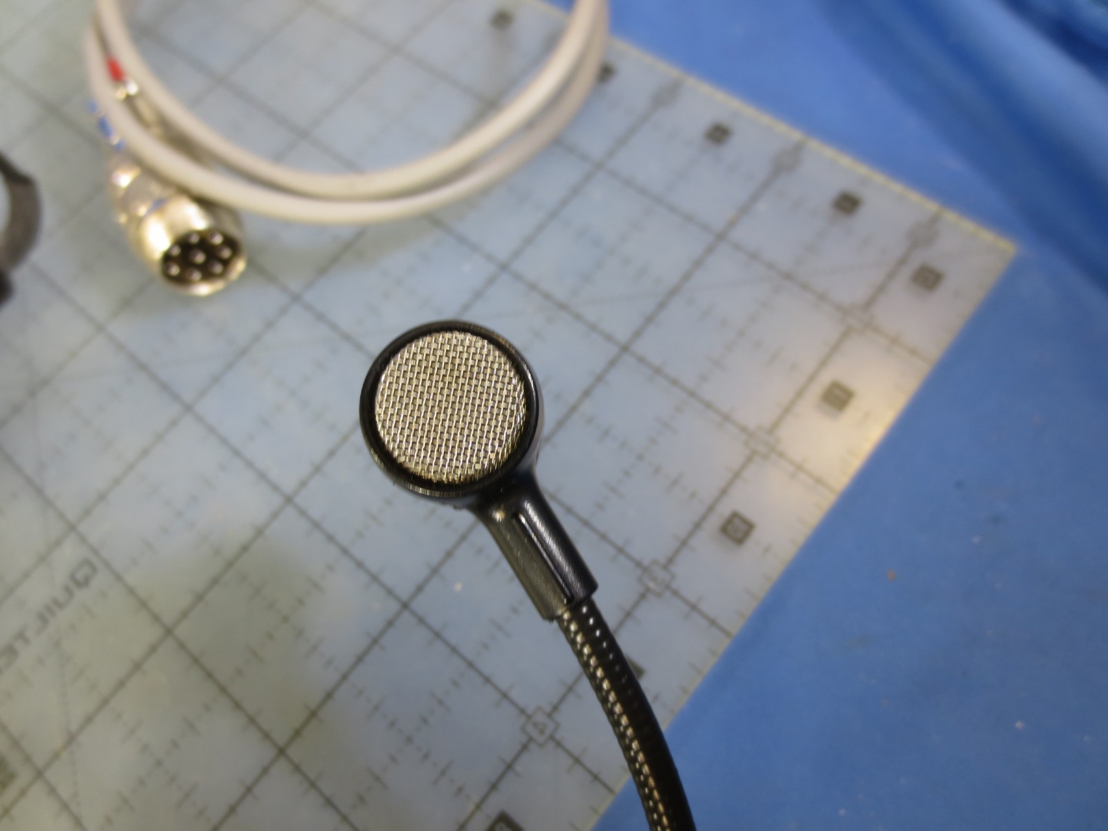 (2) Lot Shure WH20 Dynamic Headset Microphones for Ham Radio (Wired)