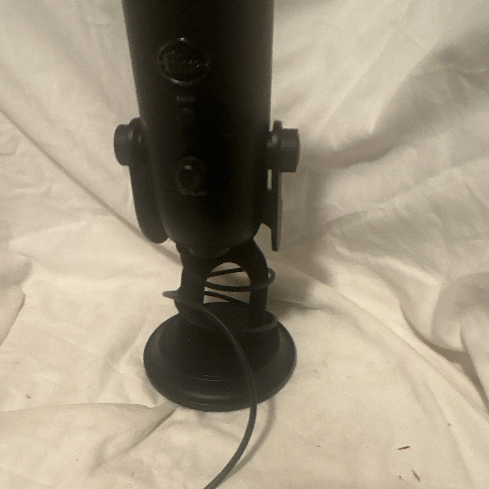 Blue Yeti USB Wired Desktop Condenser Microphone w/ Stand, Mute/Gain, Black