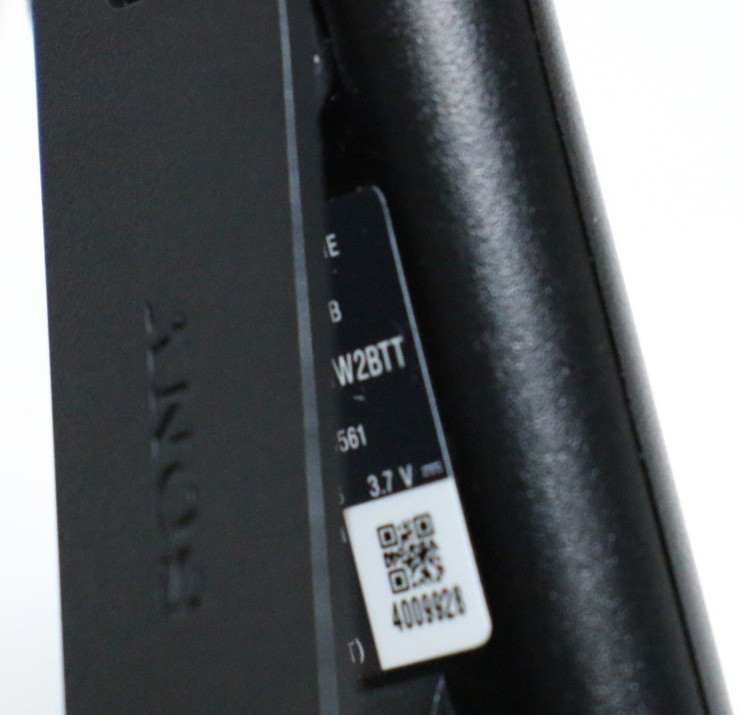 Sony ECMW2BT Omnidirectional Wireless Transmitter w/Sony ECMLV1 mic- NO RECEIVER