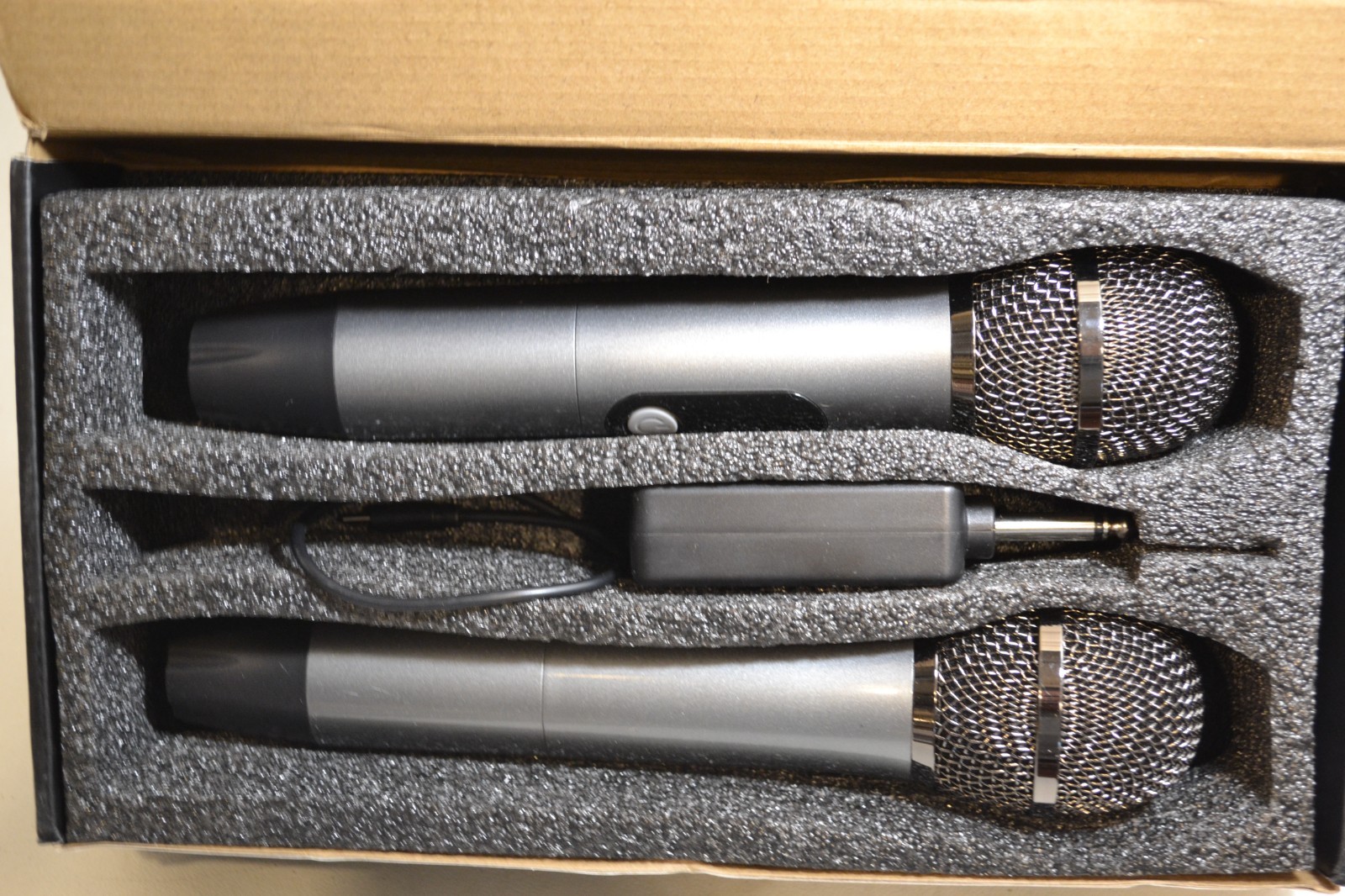 Wireless Microphone 2 Pack With Receiver