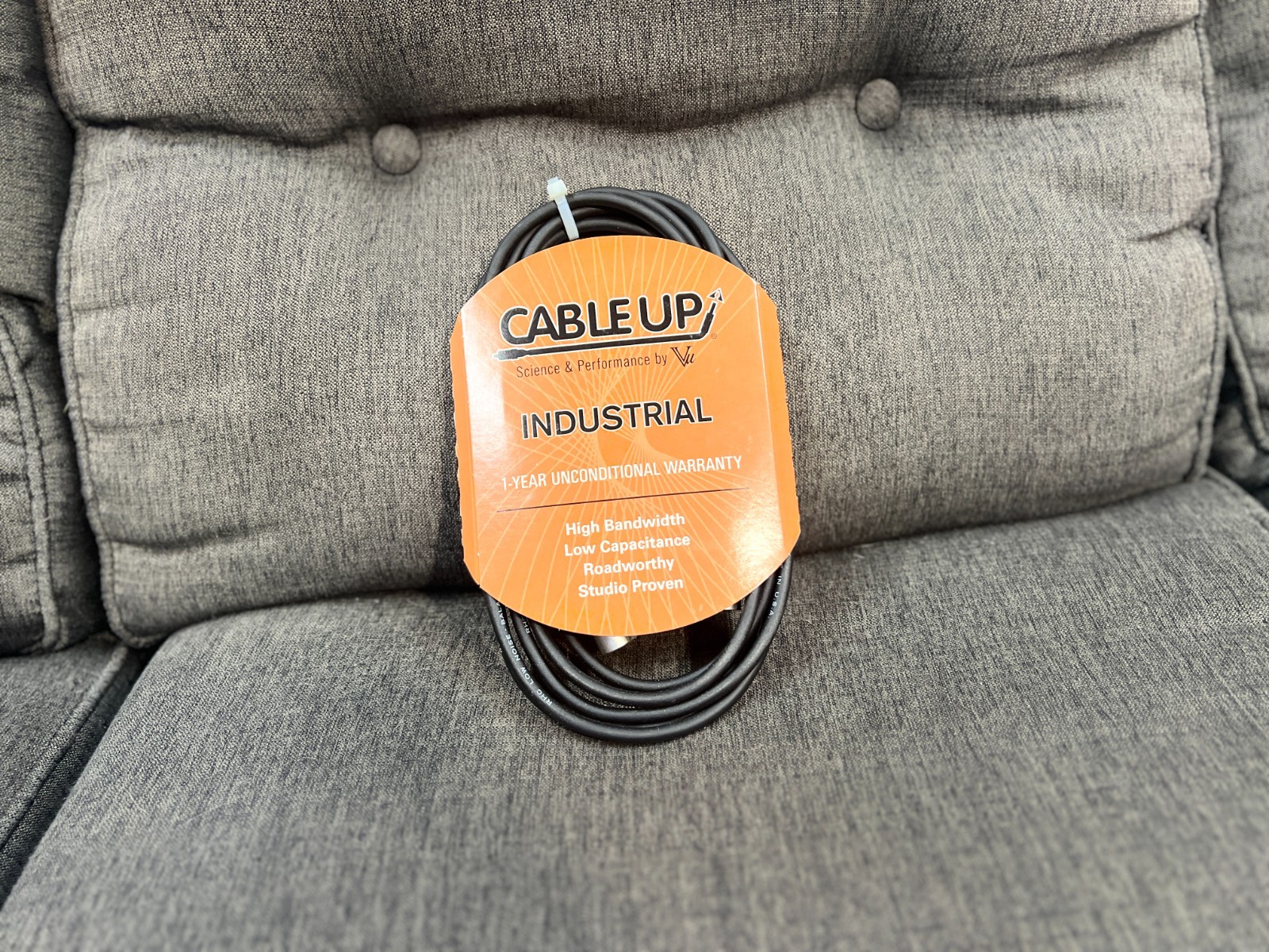 🎙️ Complete Podcast Setup Bundle – Shure MV7X Mic + SRH440A Headphones + Stand