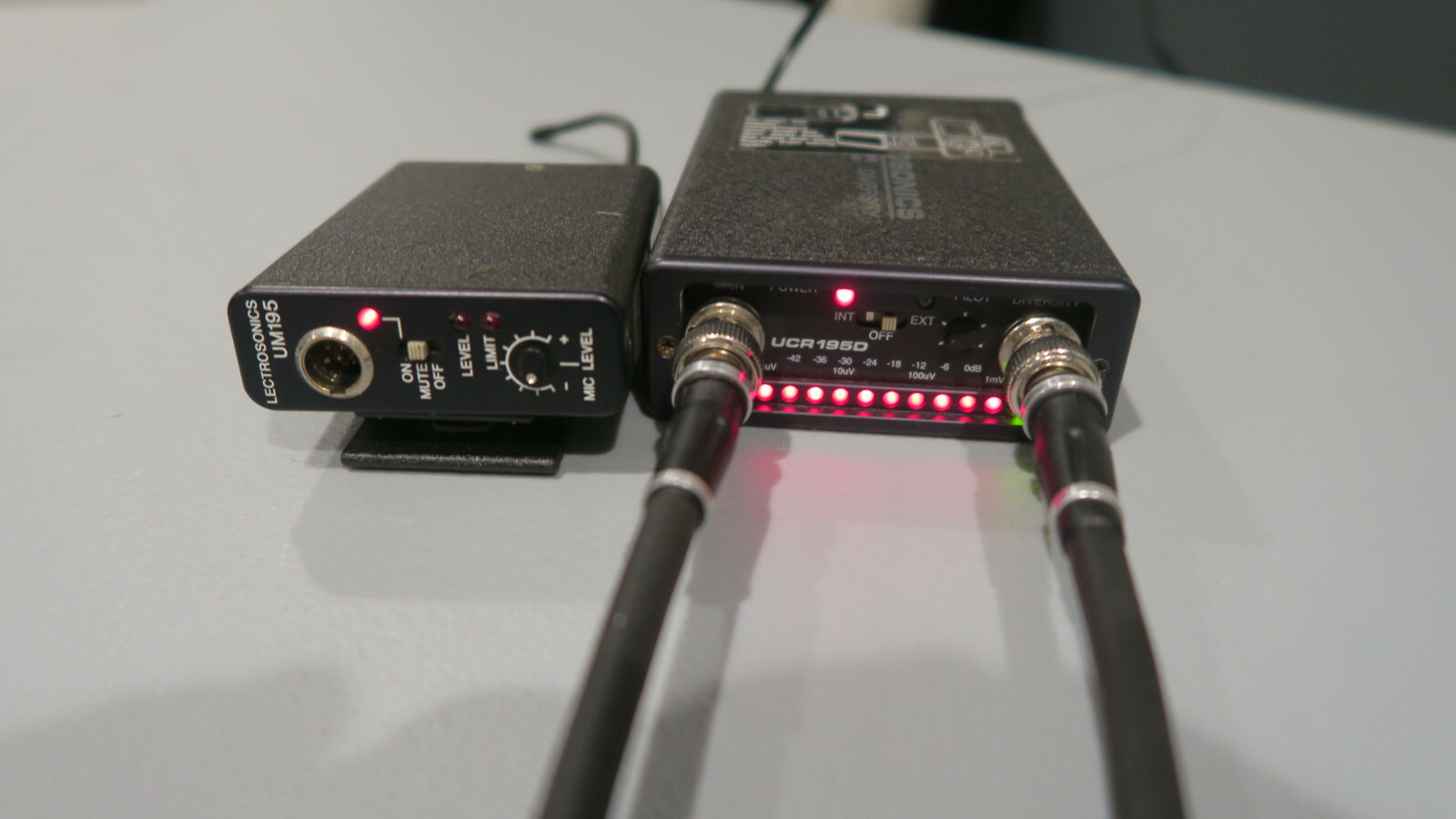 Lectrosonics UCR195D UHF w/ Power Adapter & UM 195 Beltpack 548.950 MHz
