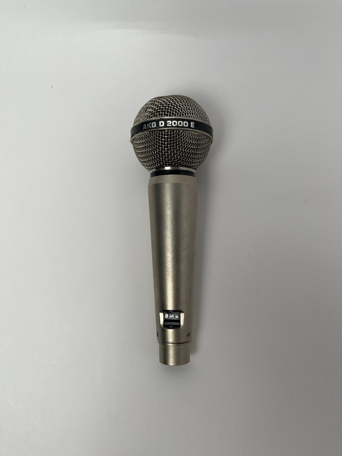 AKG D2000E Microphone