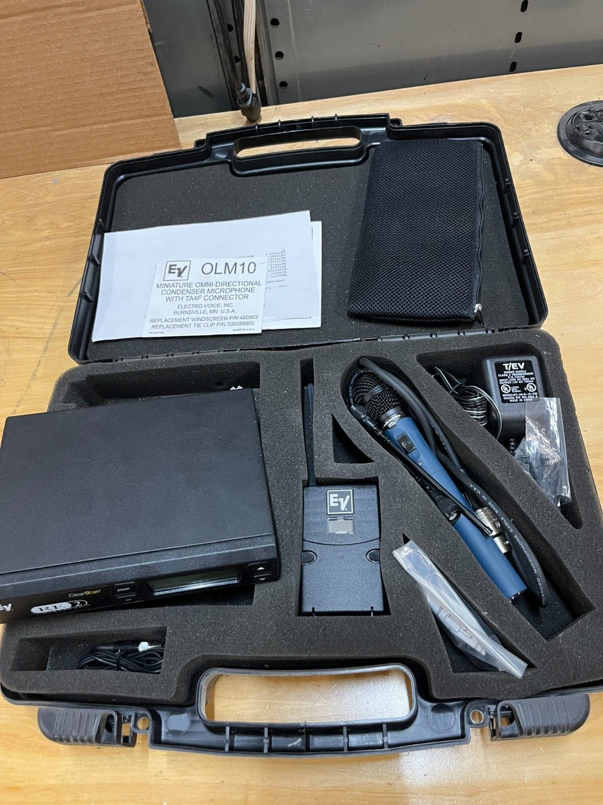 ElectroVoice UHF Wireless Microphone system EV-RE2 BPU-2 and MB 4k Mic – Band-A