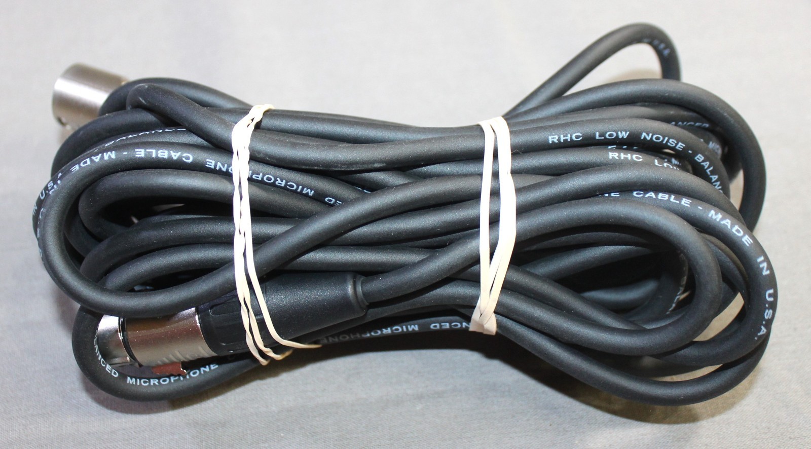 Sennheiser ~ e 835 ~ Cardioid Dynamic Vocal Microphone W/ 25ft RHC Cable