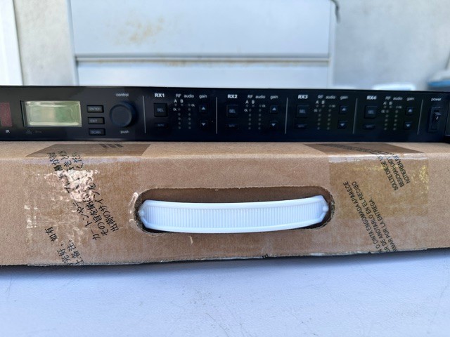 Shure ULXD4Q Quad-Channel G50 Band Digital Wireless Receiver 470-534 MHz