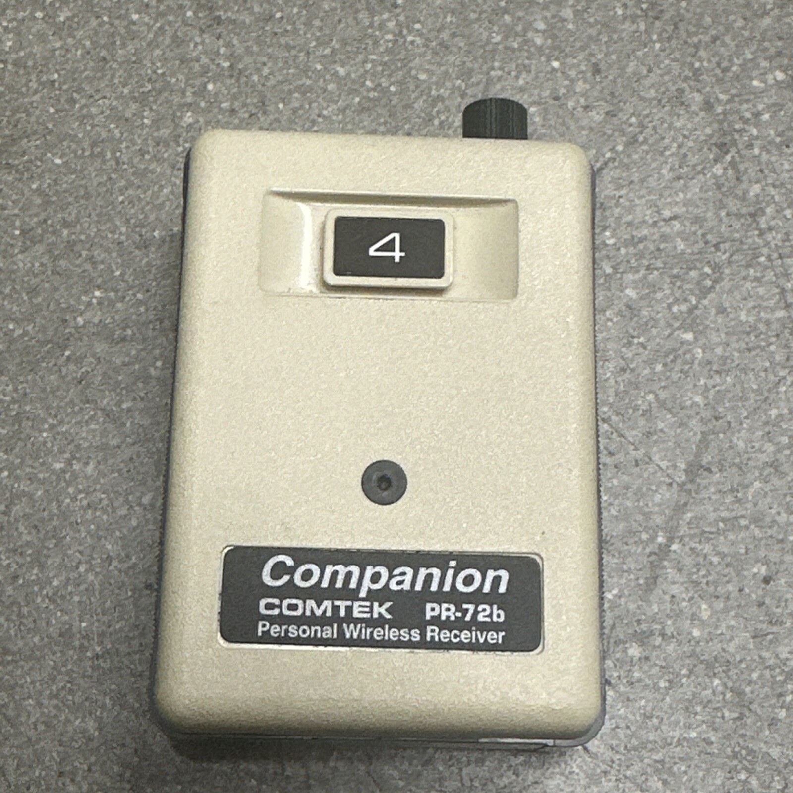 COMTEK PR-72B PERSONAL RECEIVER AND CASE PR72B PR 72B Channel 4