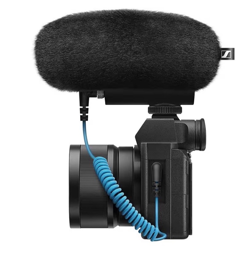 MKE 400 Directional On-Camera Shotgun Microphone with 3.5mm TRS and TRRS Connect