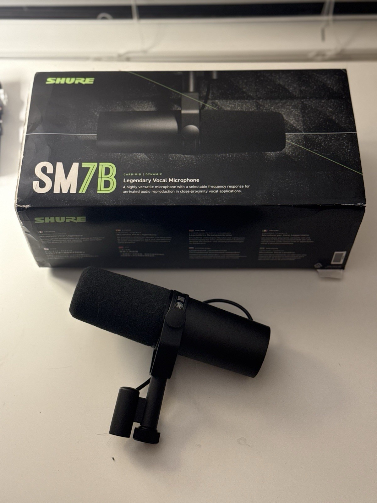 Shure SM7B Cardioid Dynamic Vocal Microphone – Pro Studio Podcast Mic – NEW