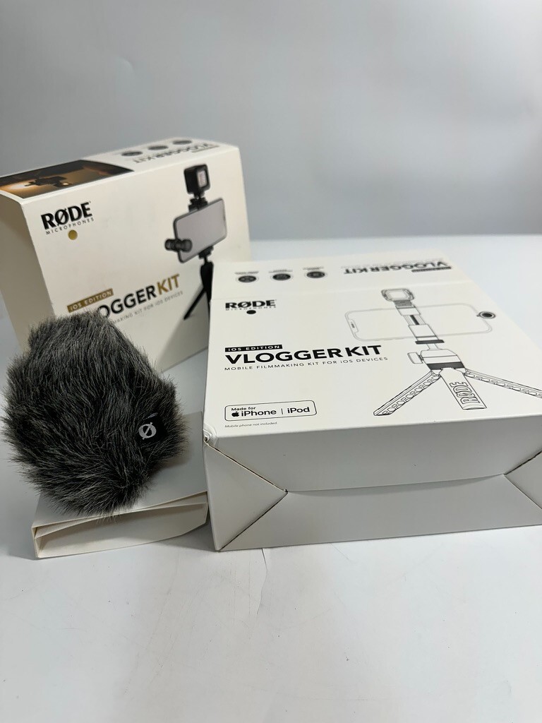 Rode Microphones IOS Edition Vlogger Kit Mobile Filmmaking Kit For IOS Devices