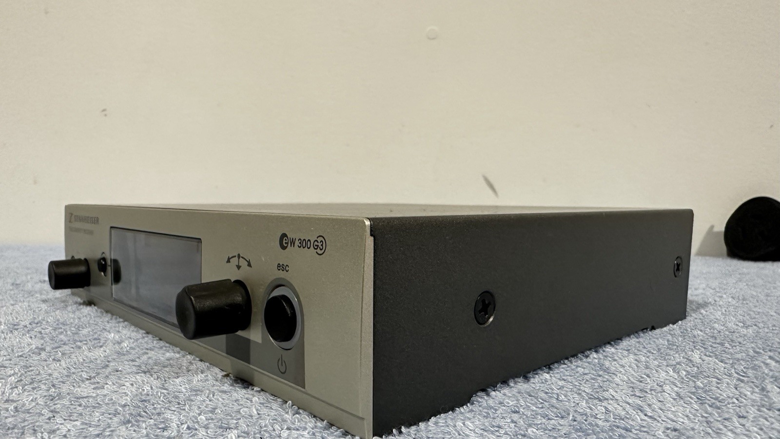 Sennheiser Em300 G3 566-608 MHz ( No Power Supply No Antenna)