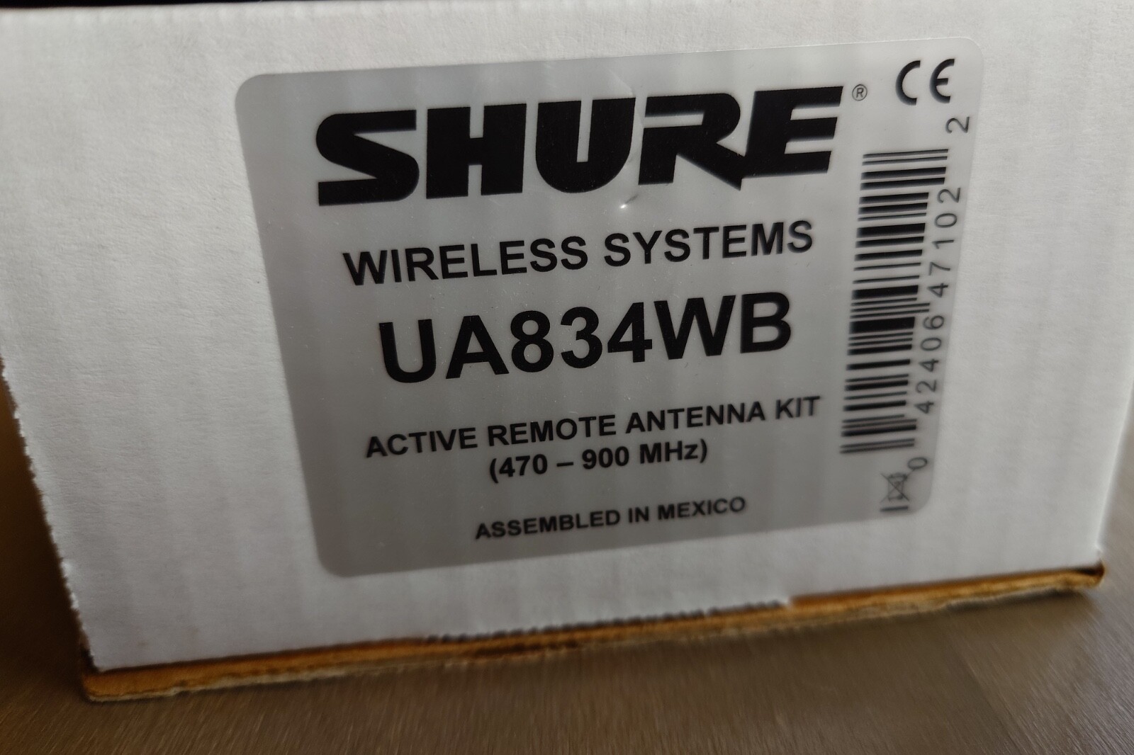 Shure UA834WB In-Line Antenna Amplifier