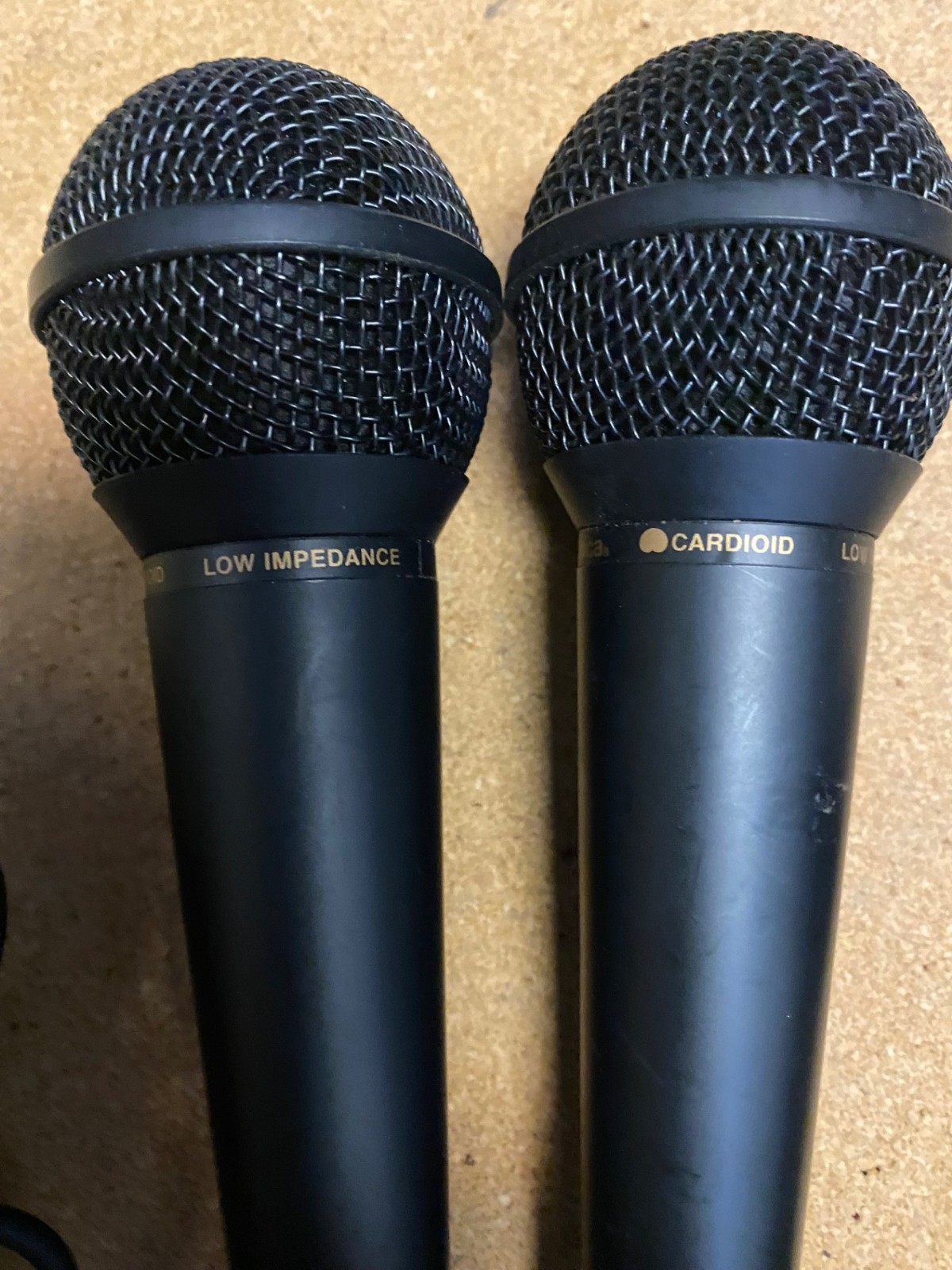 a pair of Audio Technica ATR20 LOW IMPEDANCE, CARDIOID MICROPHONES (2)